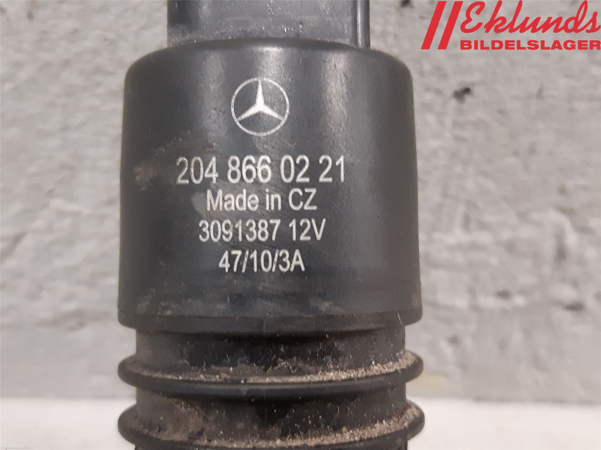Mercedes-Benz MB C-KLASS (W204) 07-15 Spolarpump Vindruta