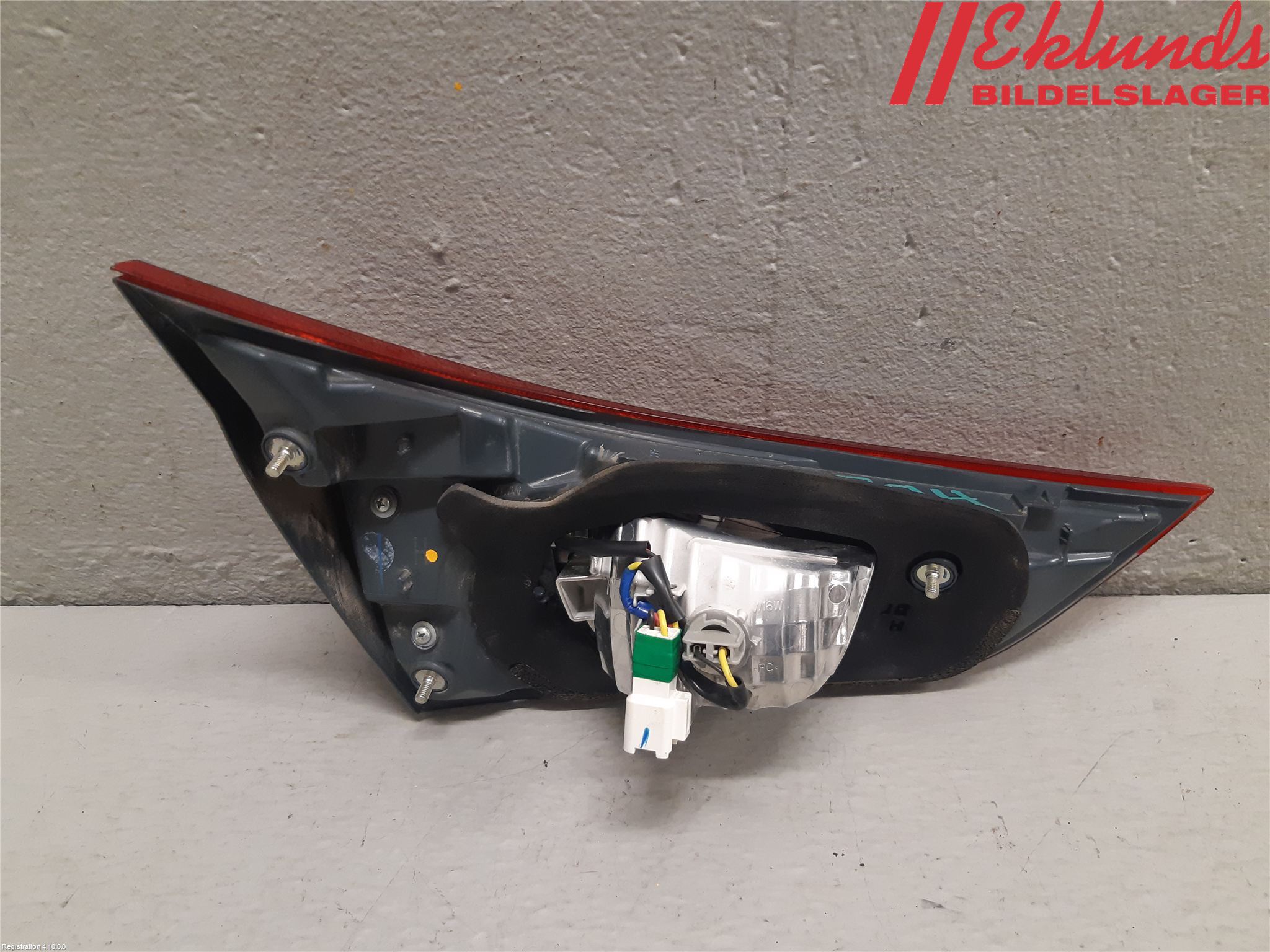 Toyota AURIS 13-19 Bakljus Lucka Hö