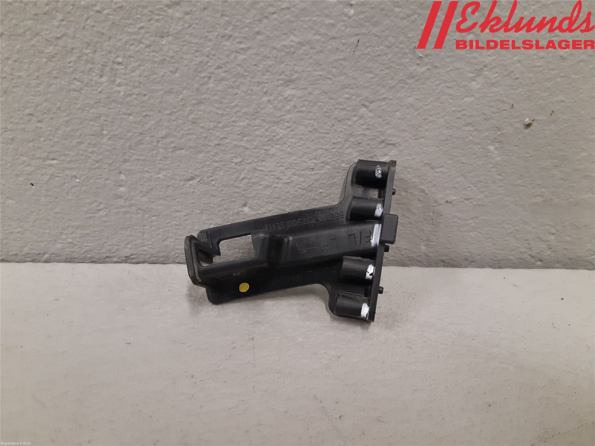 Hyundai TUCSON 05- Stötfångarfäste Bak Vä