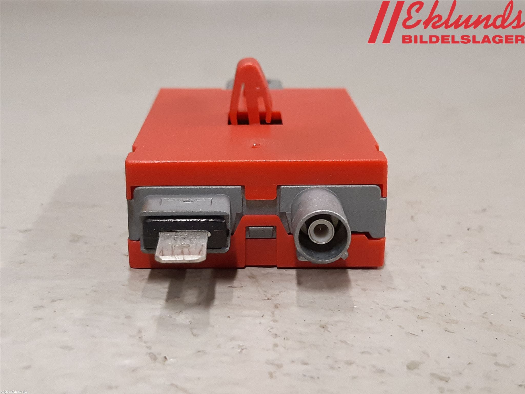 Ford KUGA 13-16 Antennförstärkare