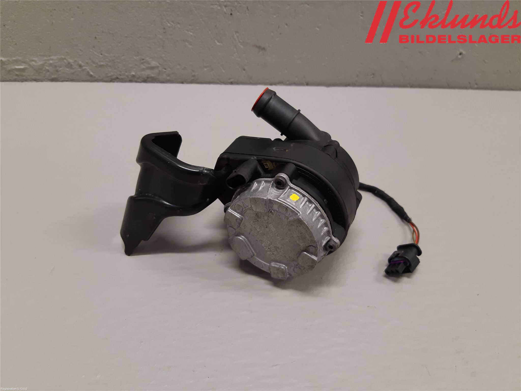Volkswagen VW PASSAT 15-19 Vattenpump