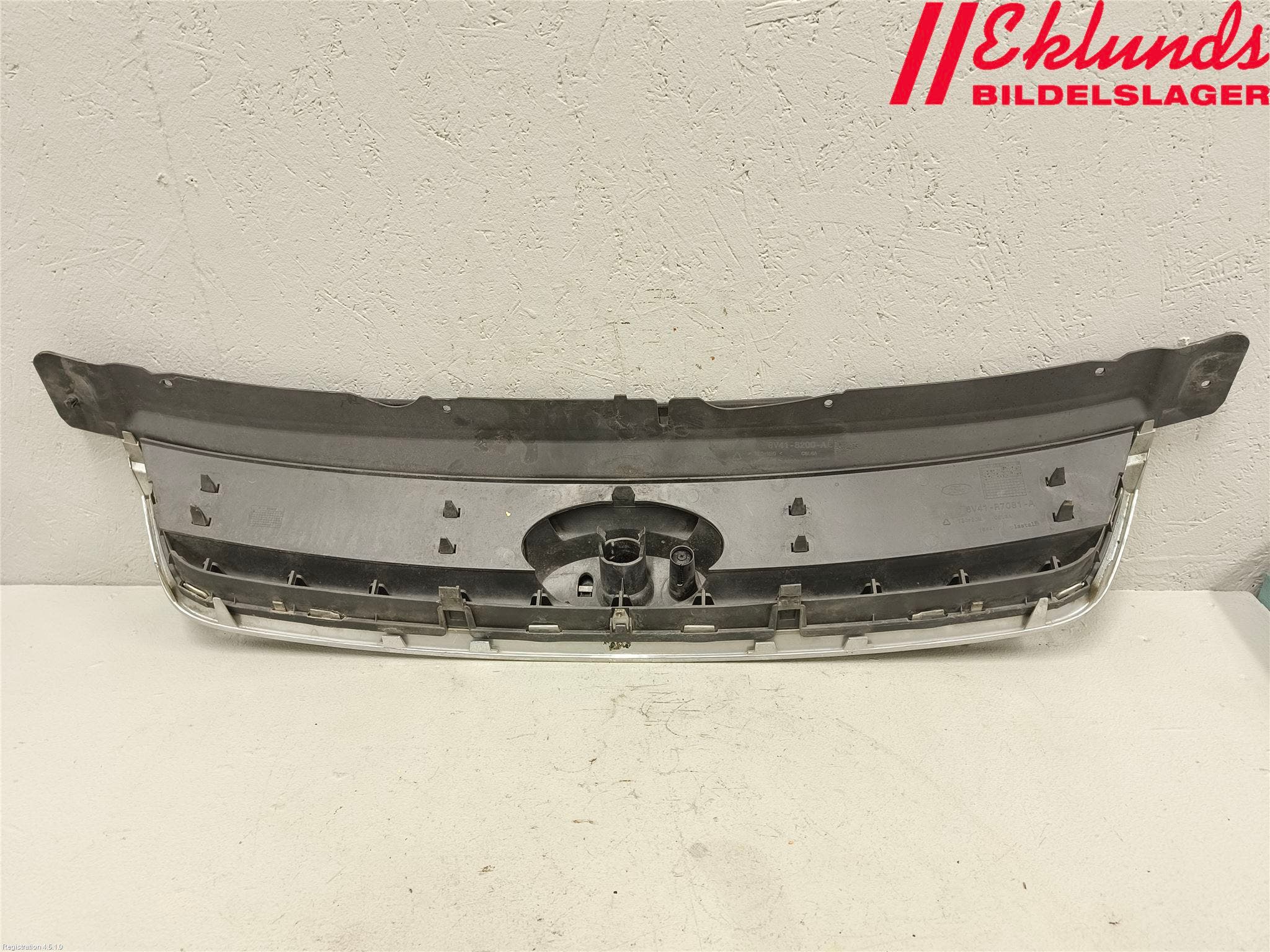 Ford KUGA 08-12 Grill Komp