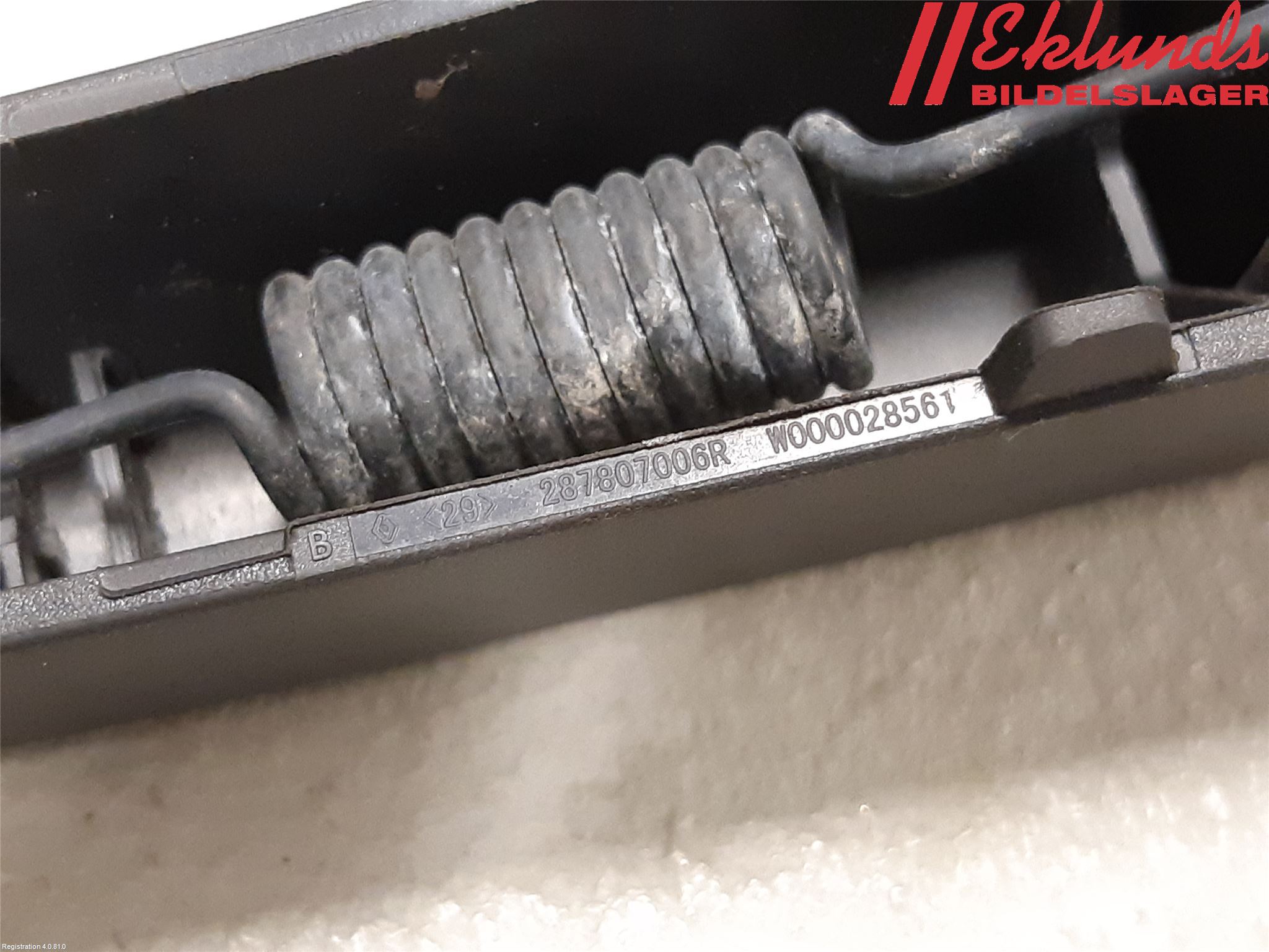 Renault CAPTUR 13-19 Torkararm-Bakruta