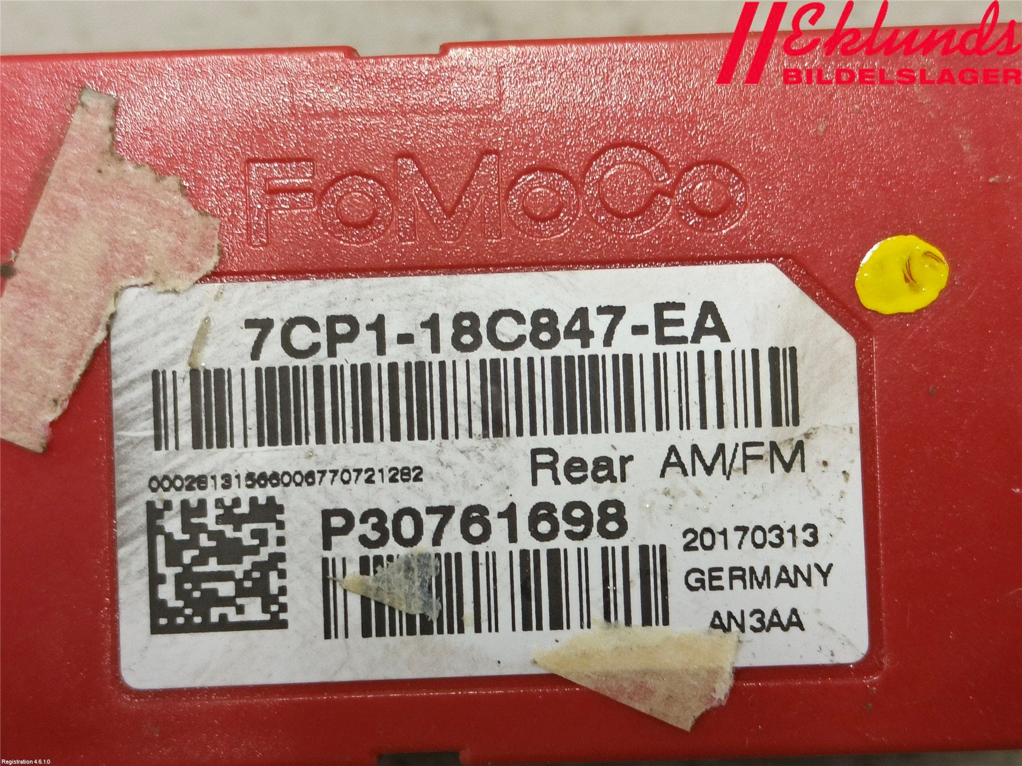 Ford KUGA 17-19 Antennförstärkare