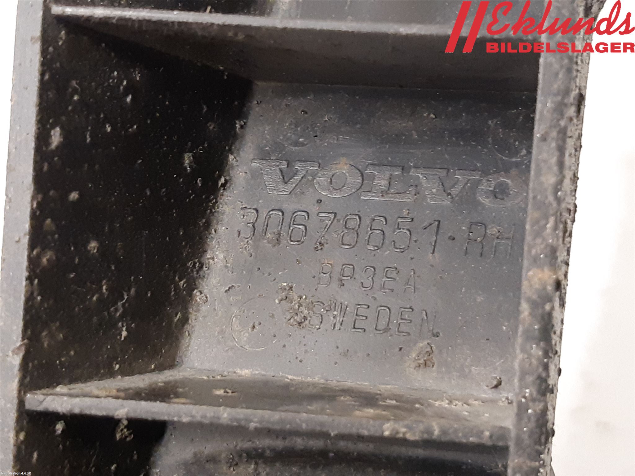 Volvo V70 08-13 Stötfångarfäste Bak Hö