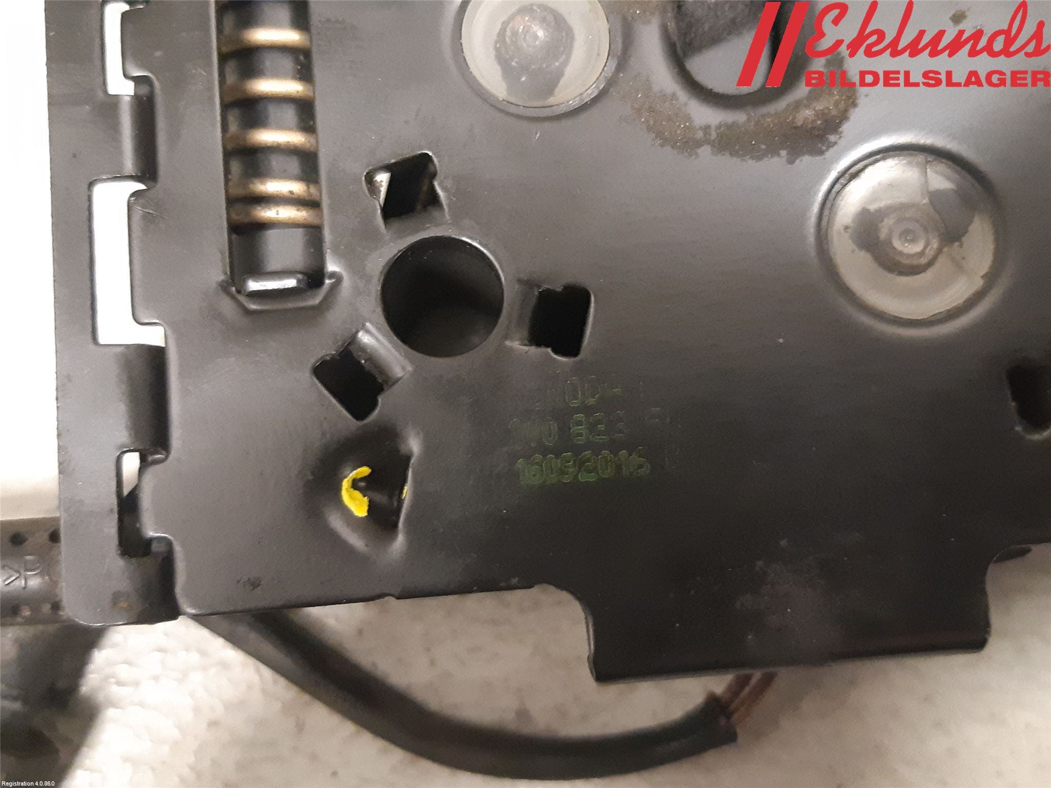 Skoda SUPERB 16-24 Huvlås