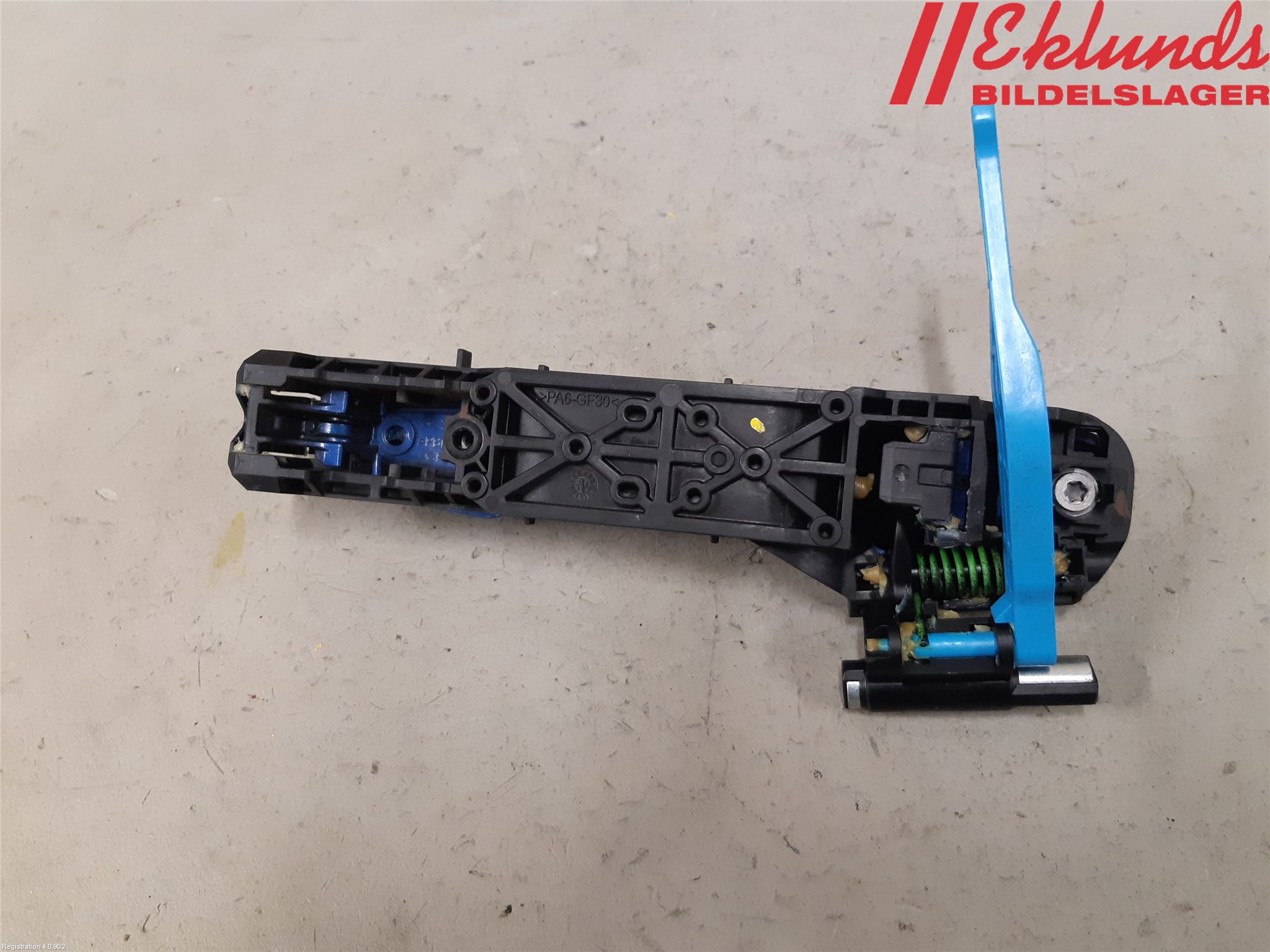 Toyota YARIS XP130 12-14 Dörrhandtag Yttre Vä