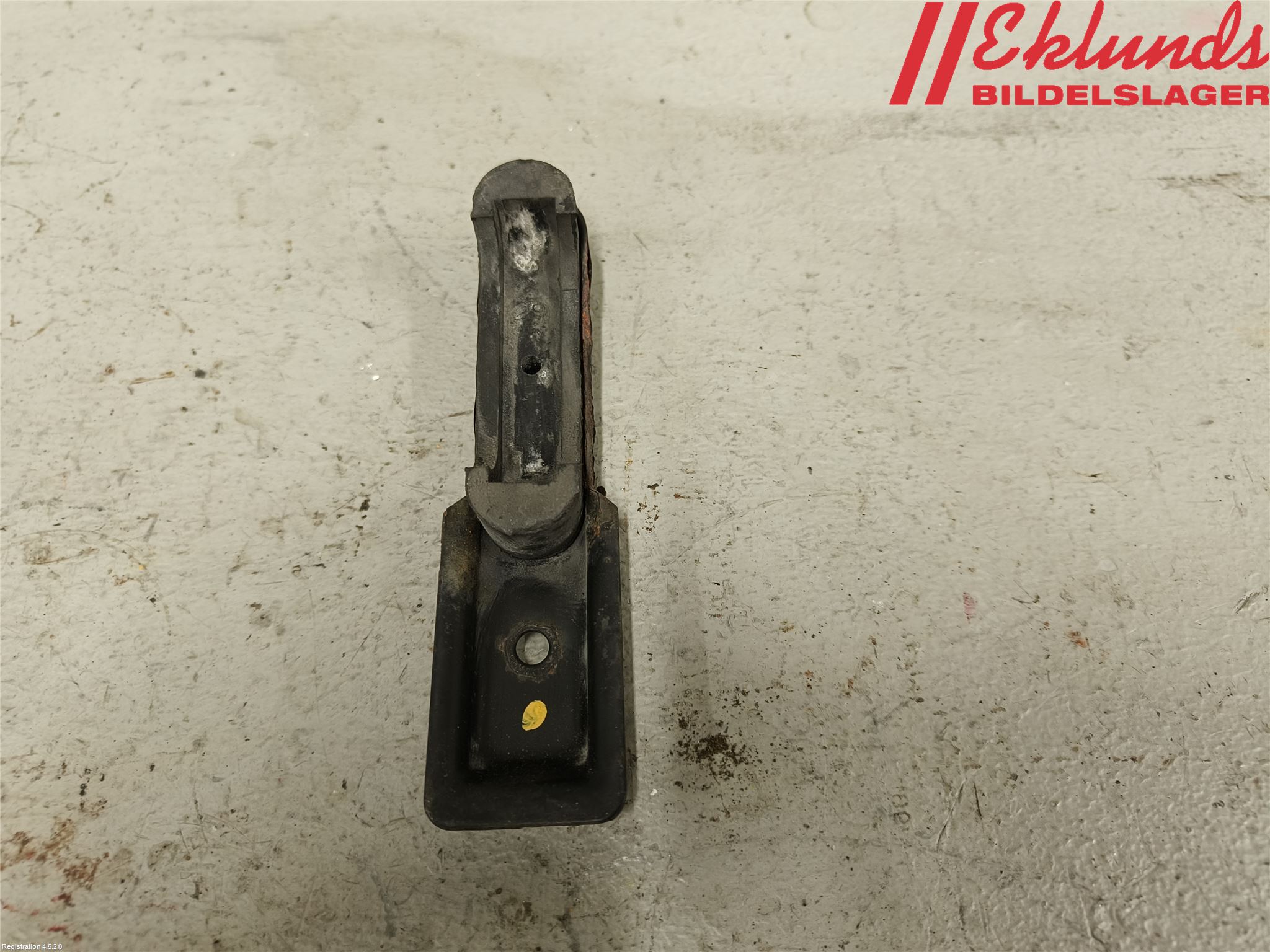 Volvo 960 91-97 Kylarfäste-Ram-Balk