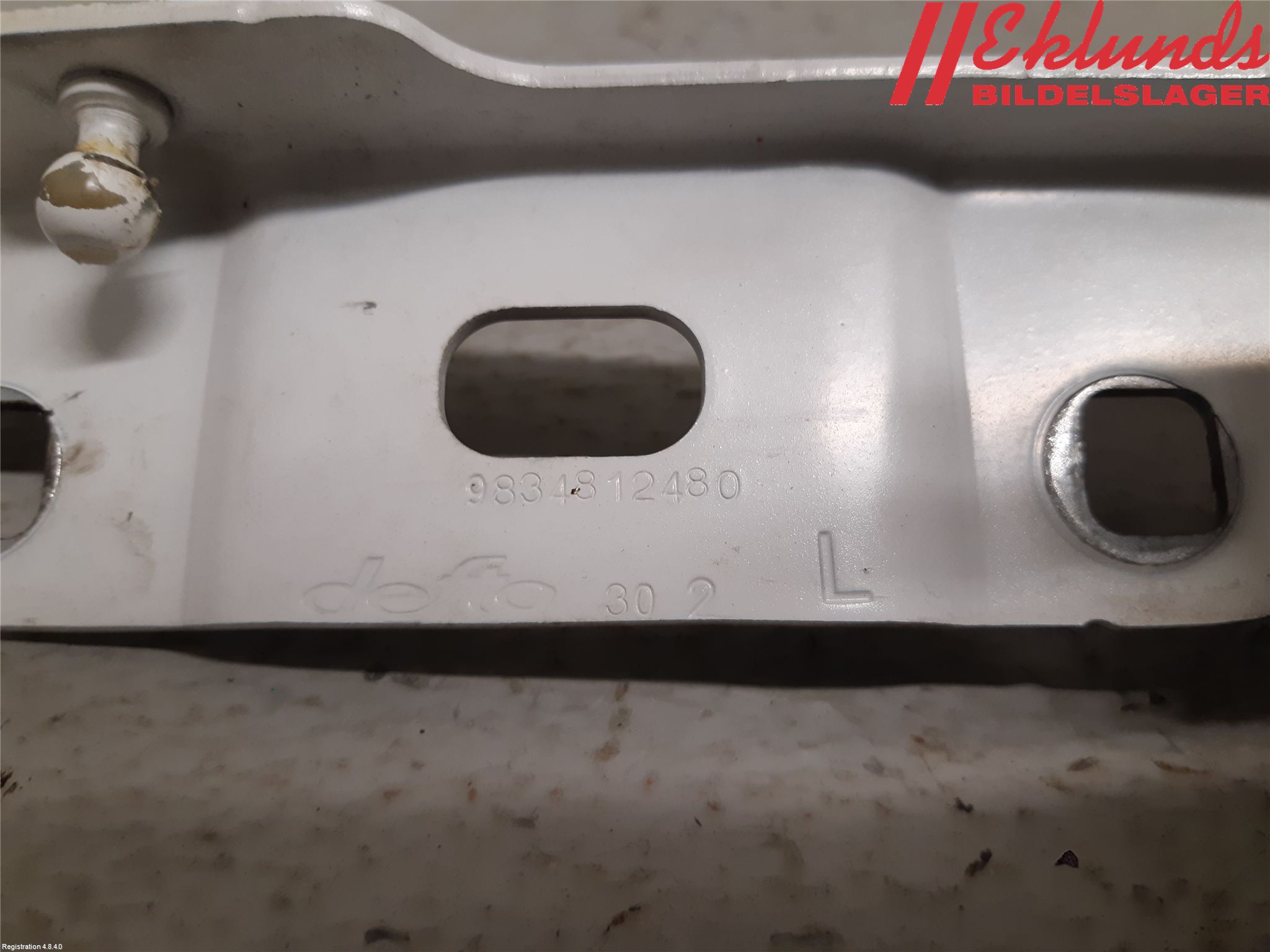 Opel MOKKA 21- Huvgångjärn