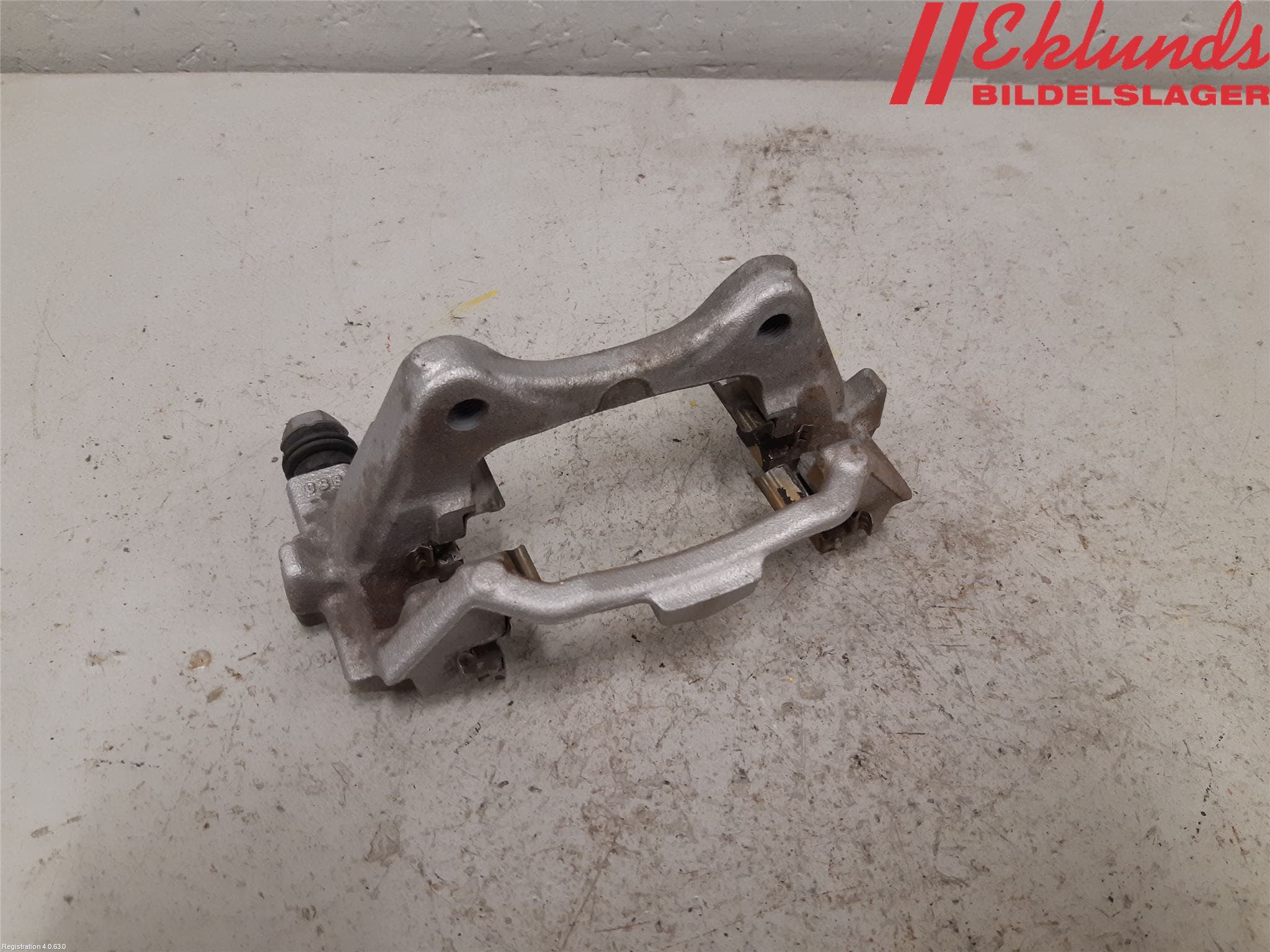 Toyota COROLLA 19- Bromsokshållare