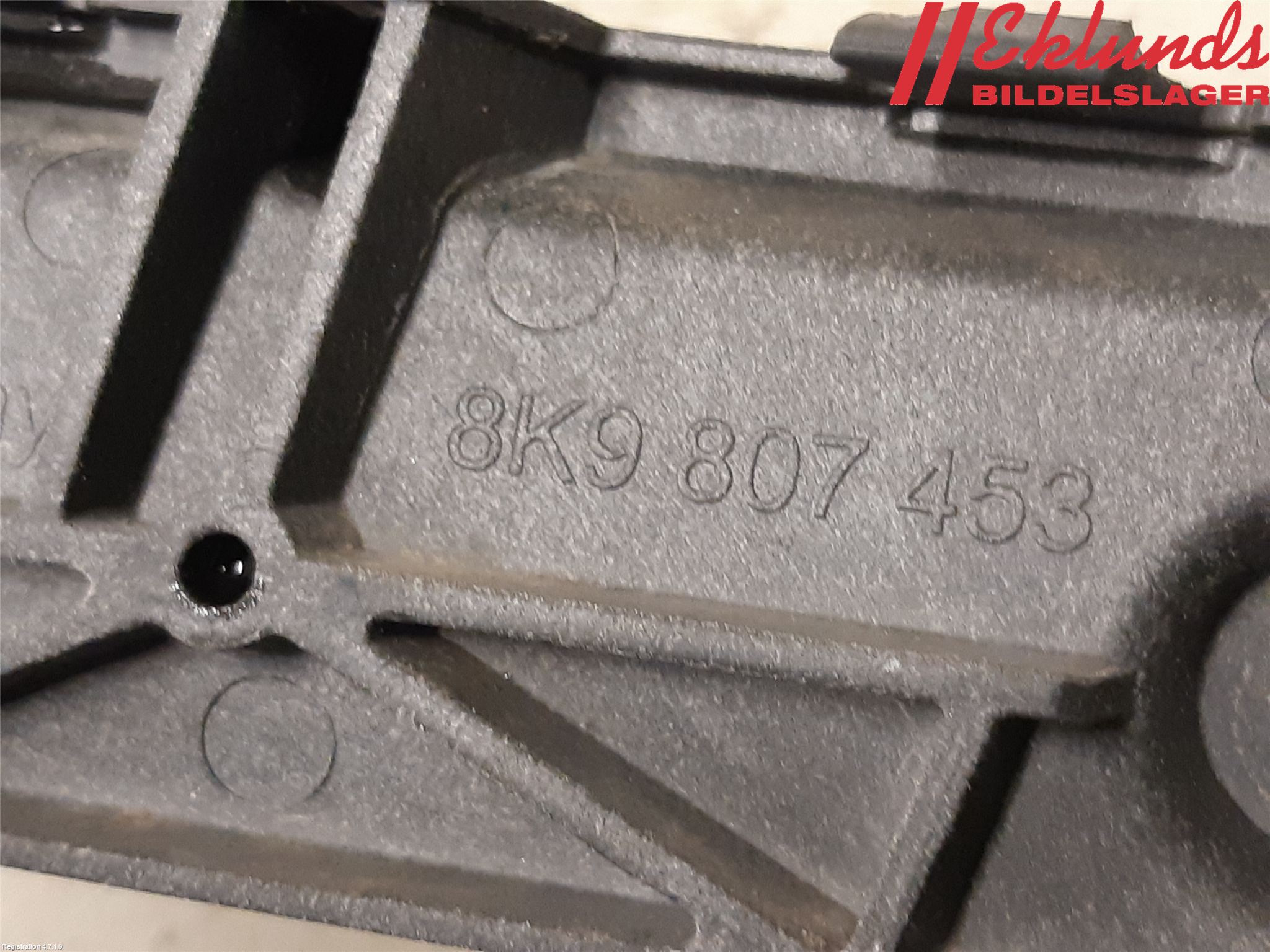 Audi A4/S4 08-11 Stötfångarfäste Bak Vä