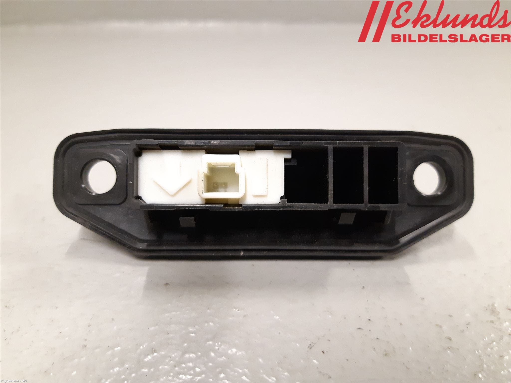 Toyota YARIS XP130 15-20 Bakluckehandtag