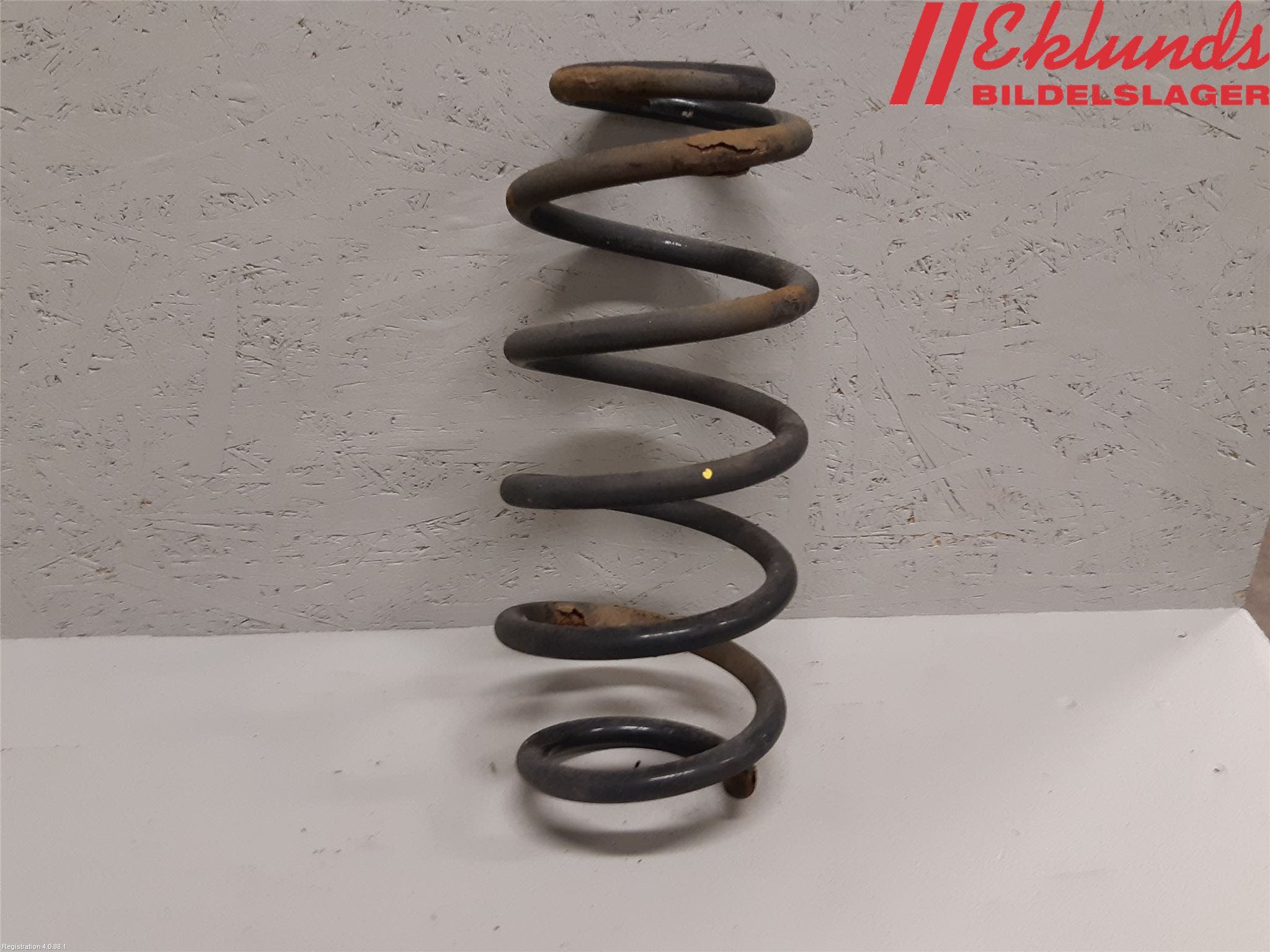 Toyota AURIS 13-19 Fjäder Bak