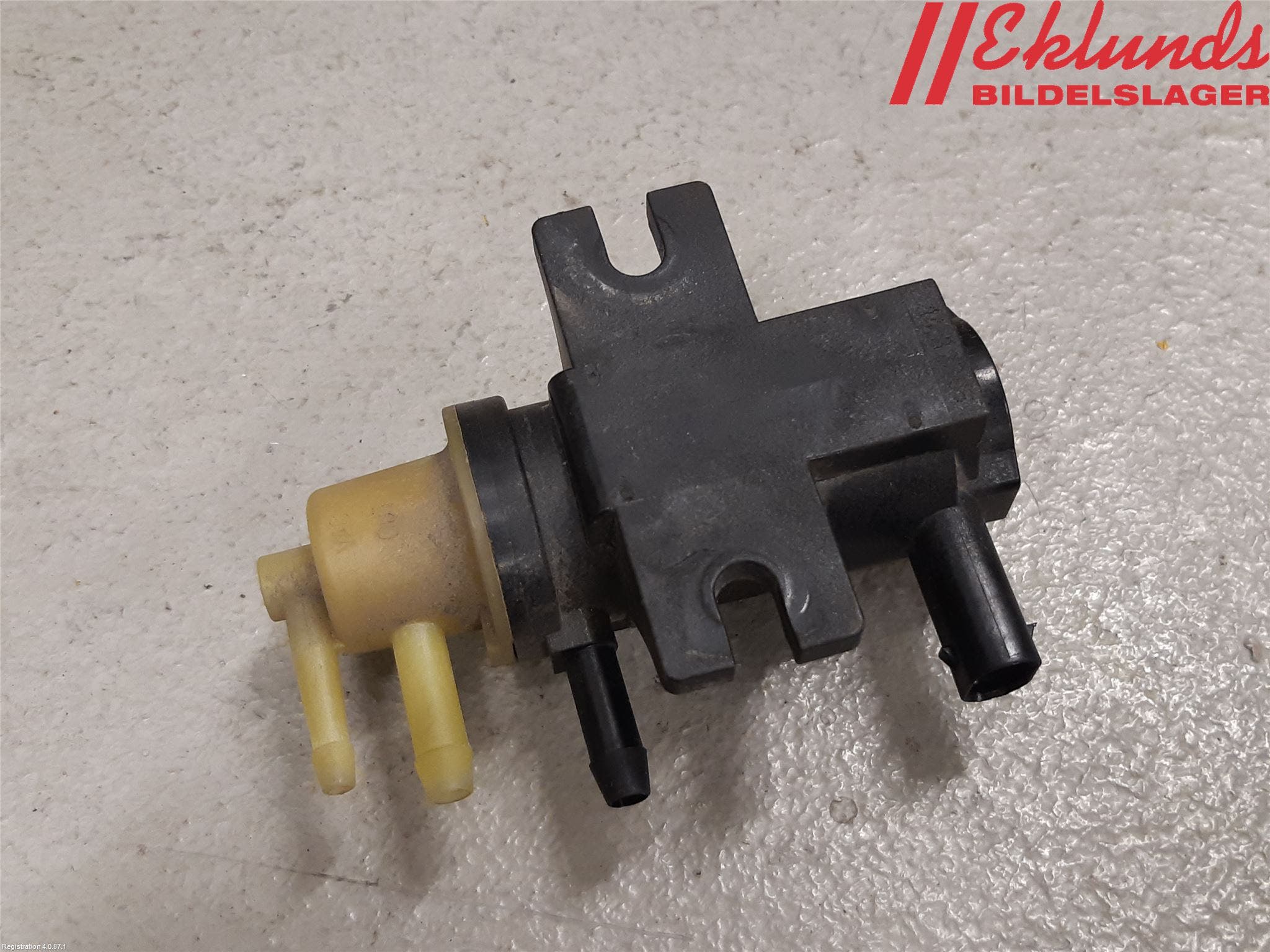 Mercedes-Benz MB C-KLASS (W205) 14-21 Vakuumventil