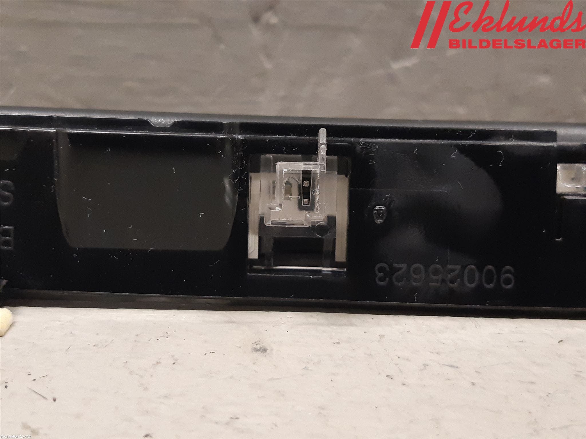 BMW 3 F30/F31/F80 12-19 Bromsljus Bakruta