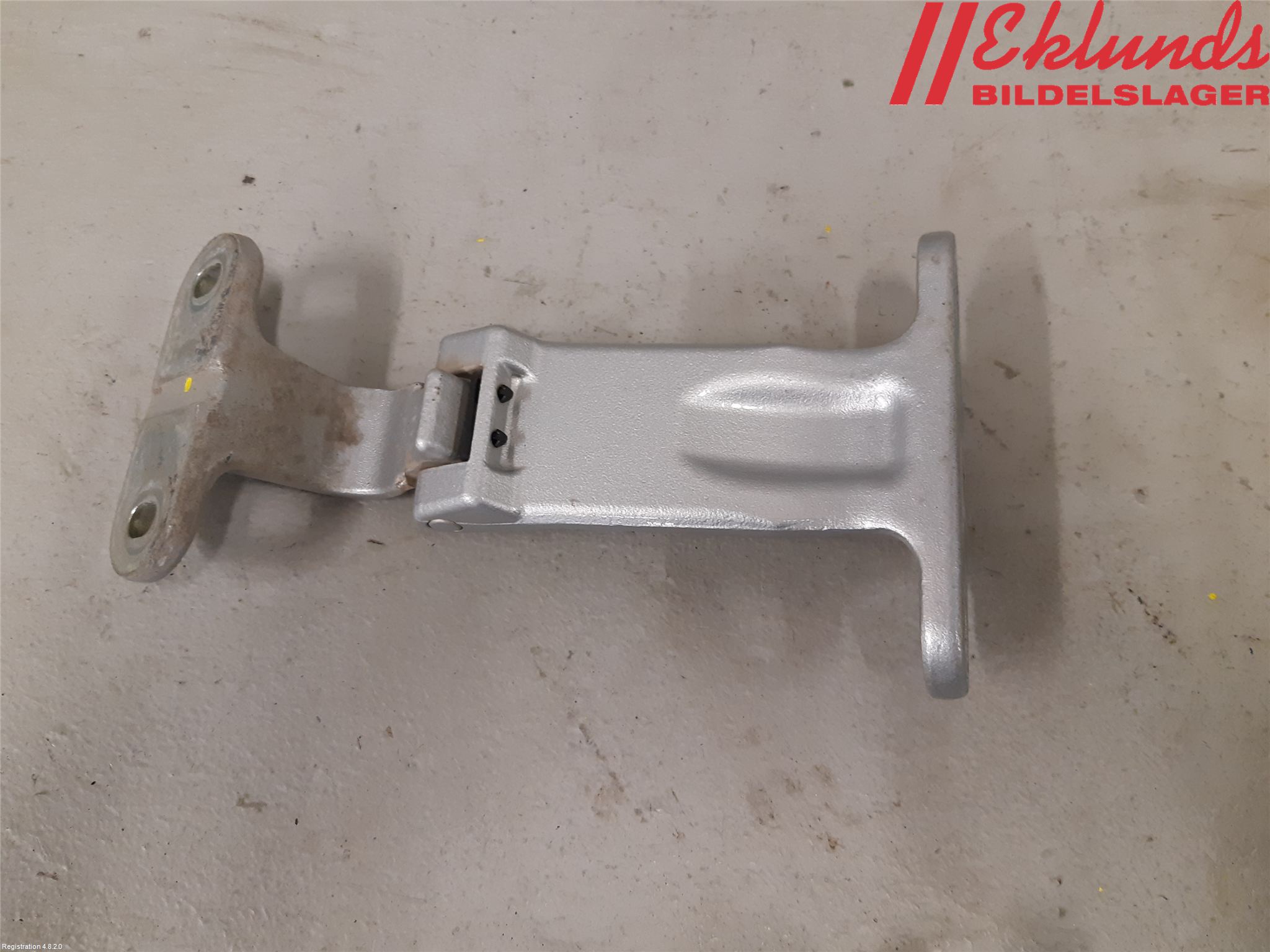 Ford TRANSIT/TOURNEO CONNECT 13-22 Bakluckegångjärn Vä