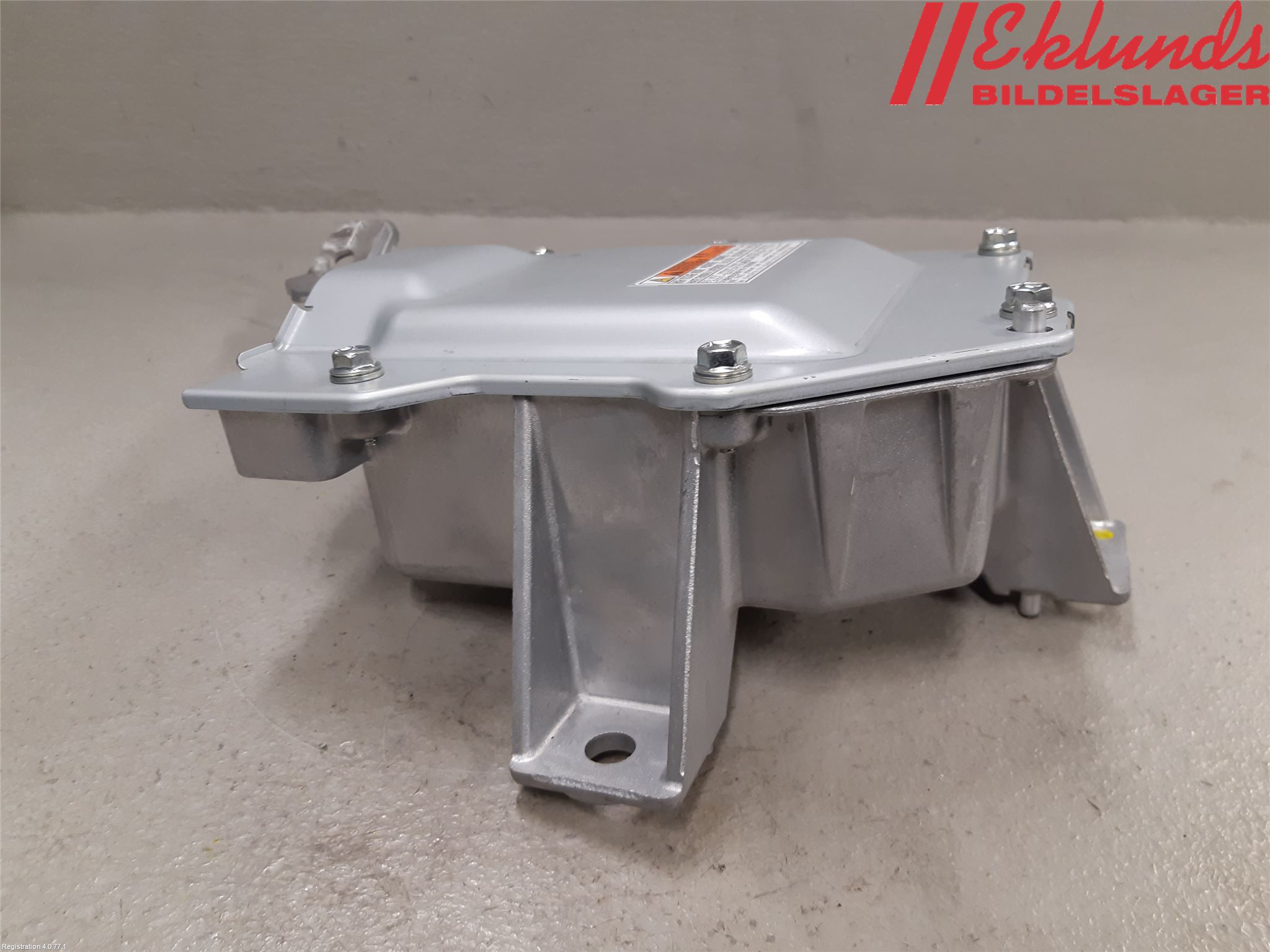 Toyota RAV4 19- Säkringsdosa-Elcentral