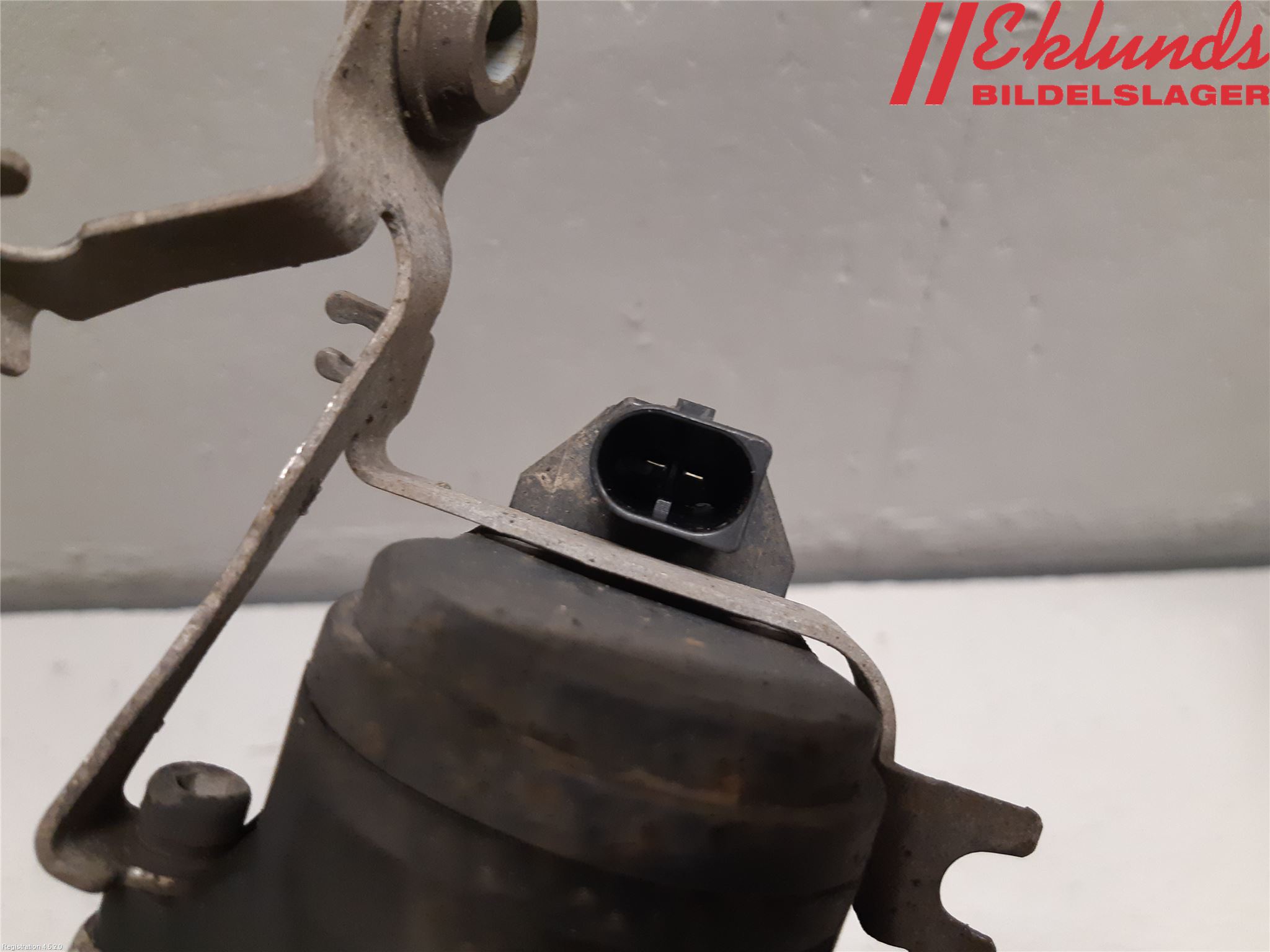 BMW 3 G20/G21/G80/G81 19- Bromsok Bak Höger