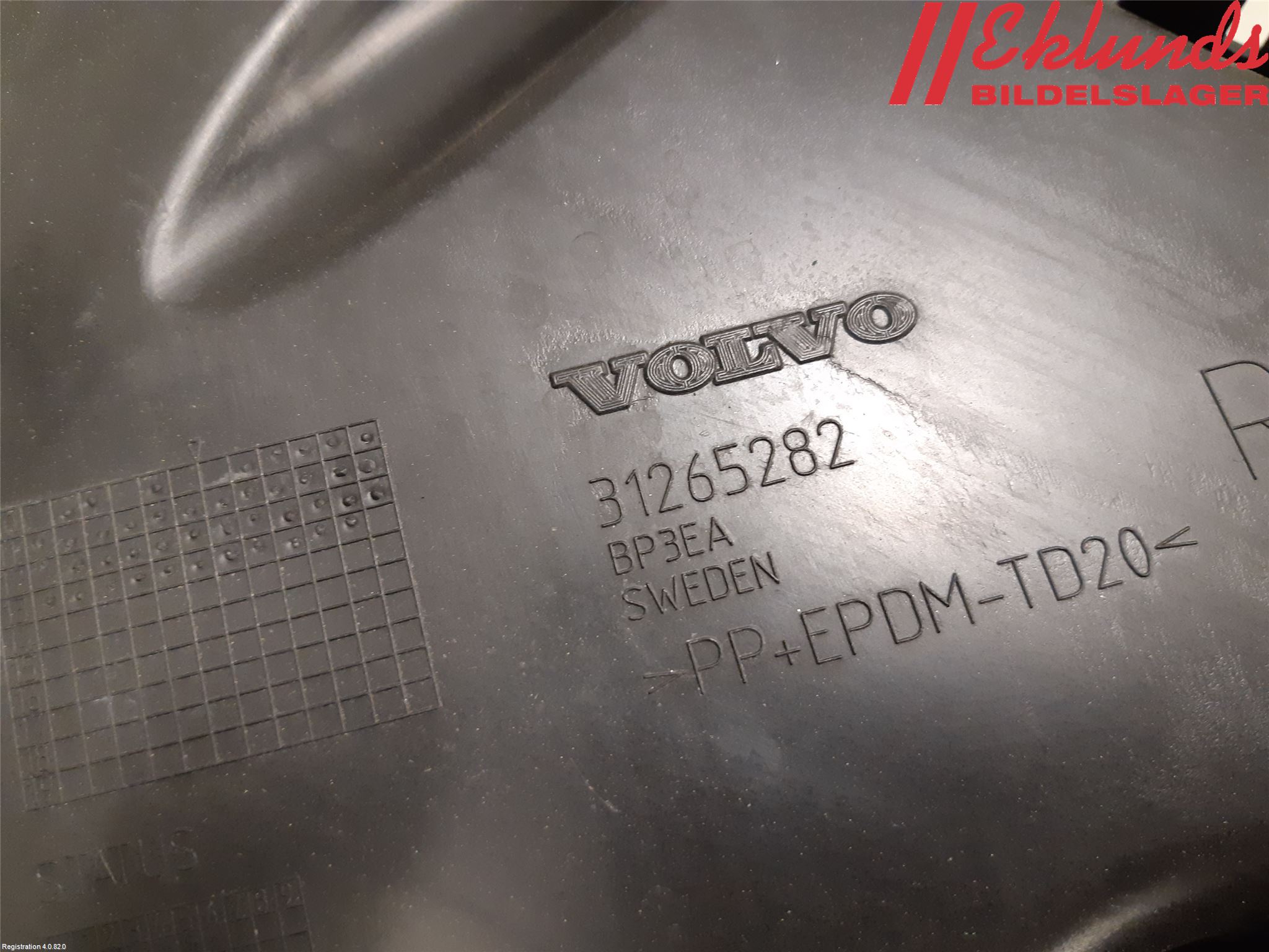Volvo V60 14-18 Stötfångarfäste Bak Hö