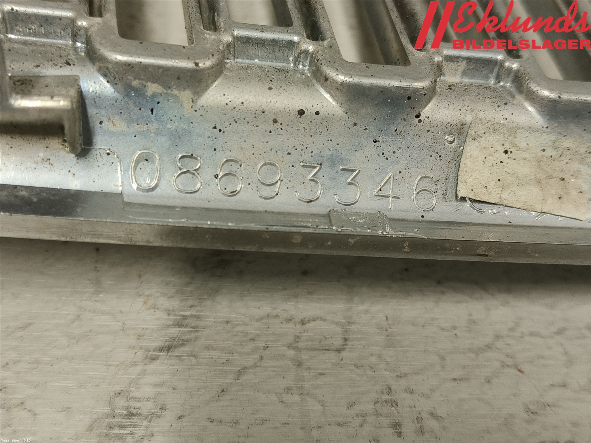 Volvo V70 05-08 Grill Komp