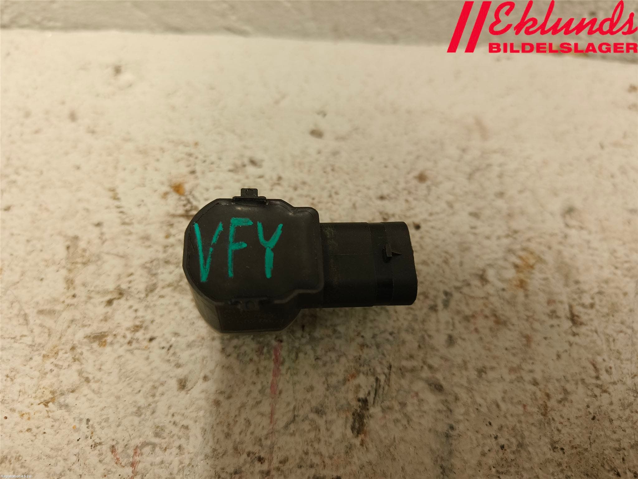 Volkswagen VW PASSAT 11-14 Parkeringshjälp Frontsensor