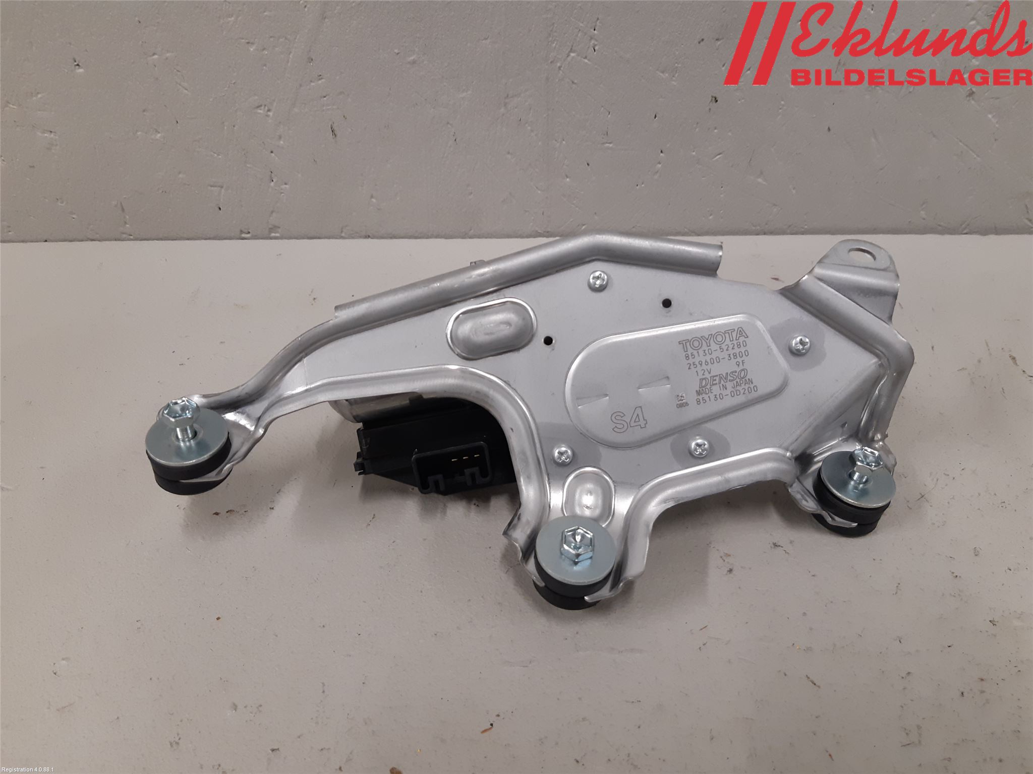 Toyota YARIS CROSS XP21 21- Torkarmotor Baklucka