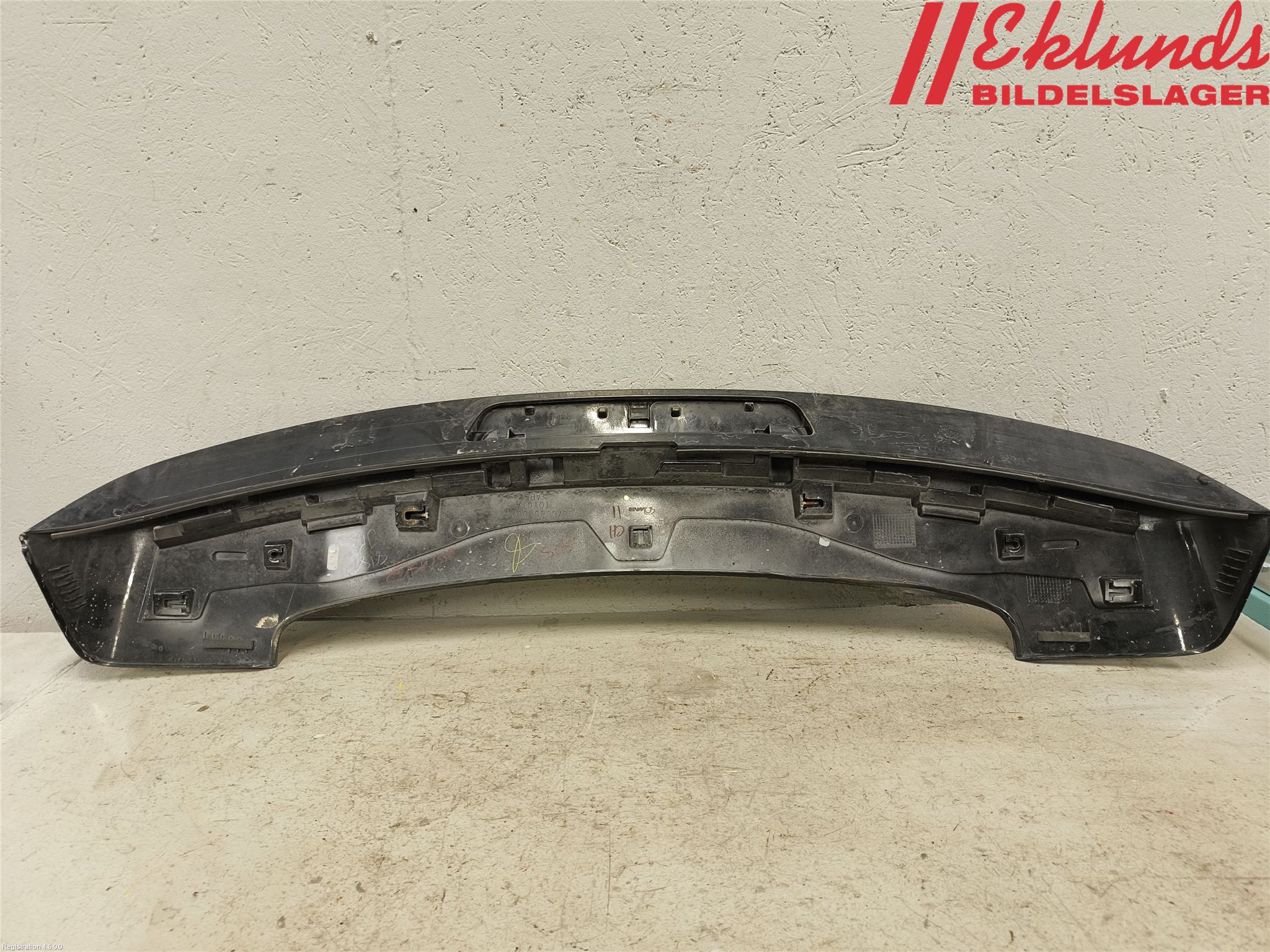 Toyota AVENSIS 09-15 Spoiler Baklucka