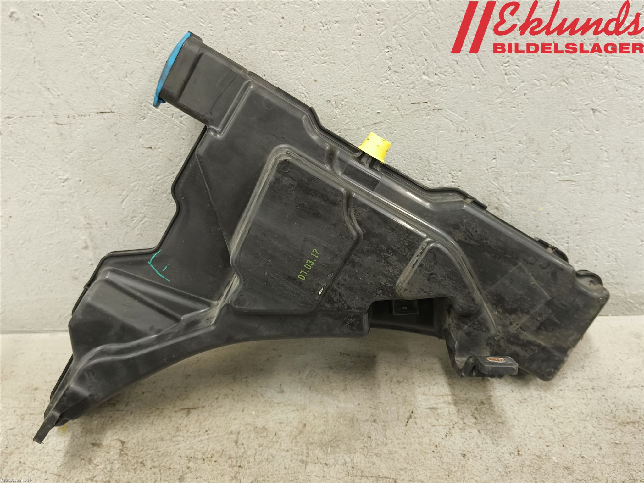 Audi A5 17- Spolartank Vindruta