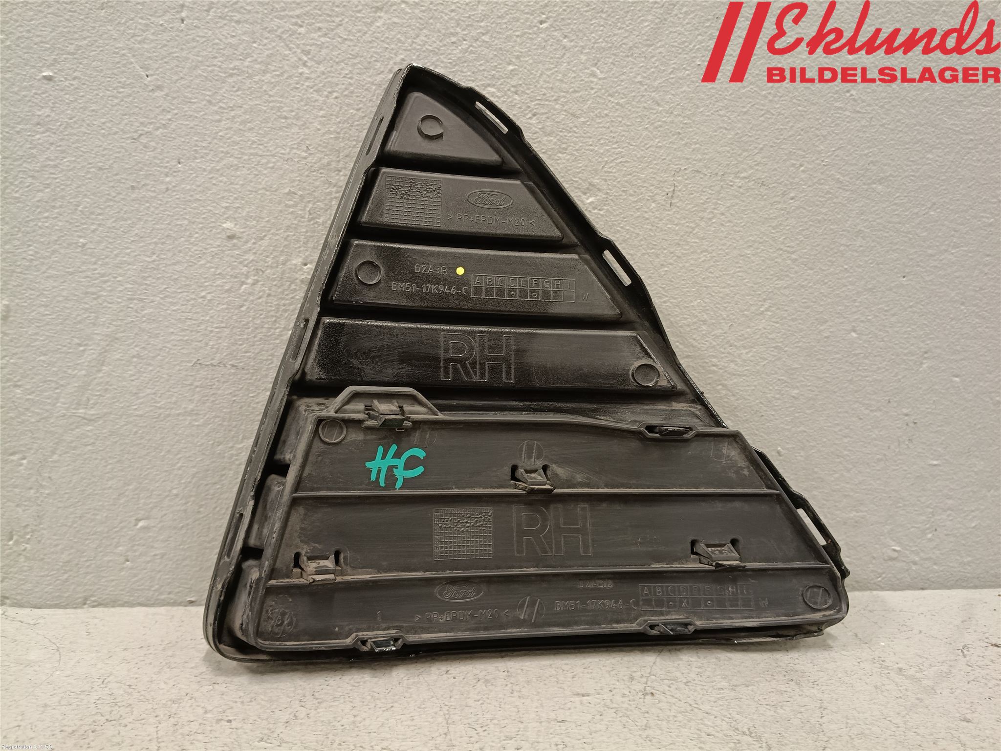 Ford FOCUS 11-14 Grilldel Höger