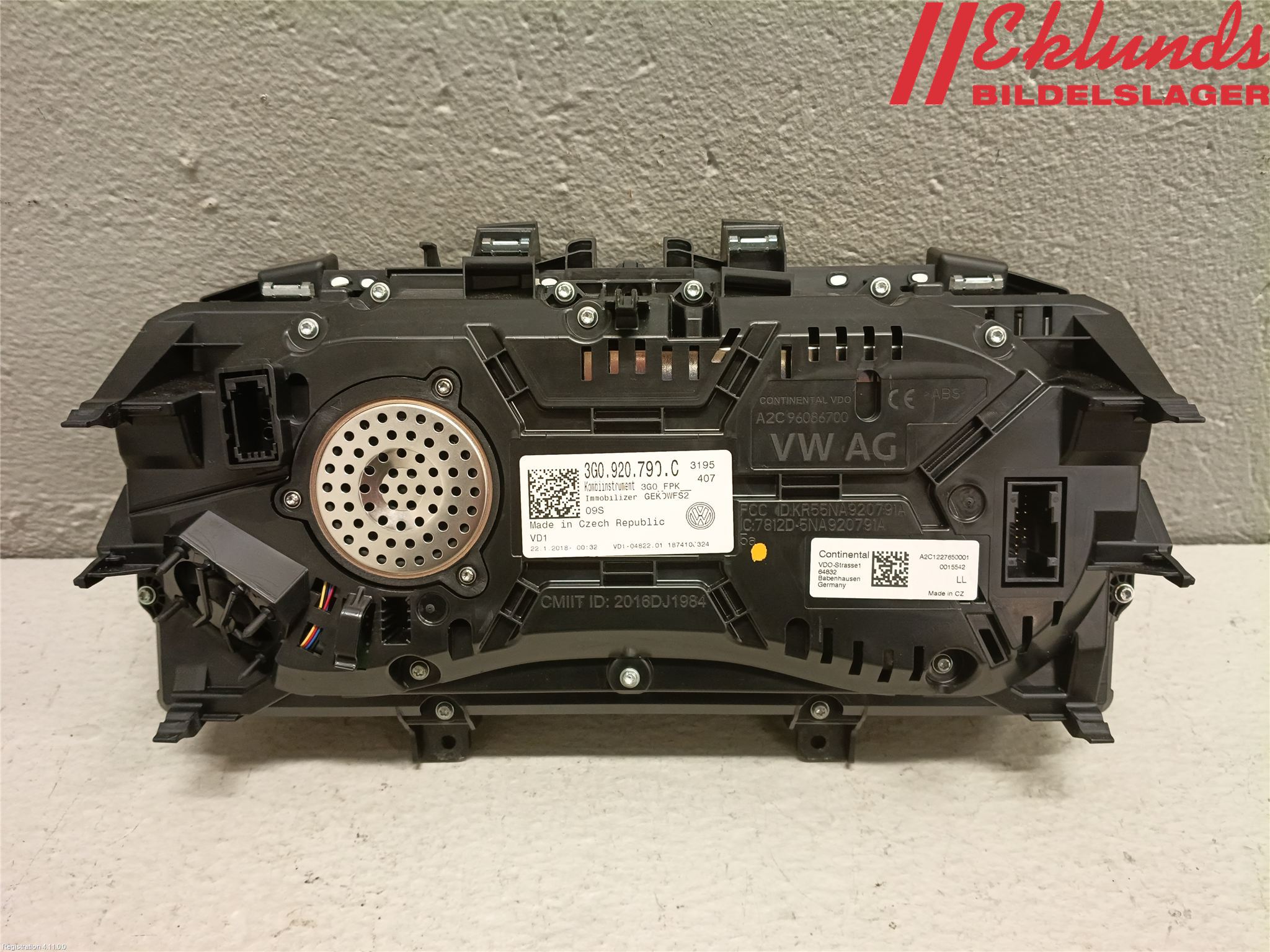 Volkswagen VW PASSAT 15-19 Instrument Komb
