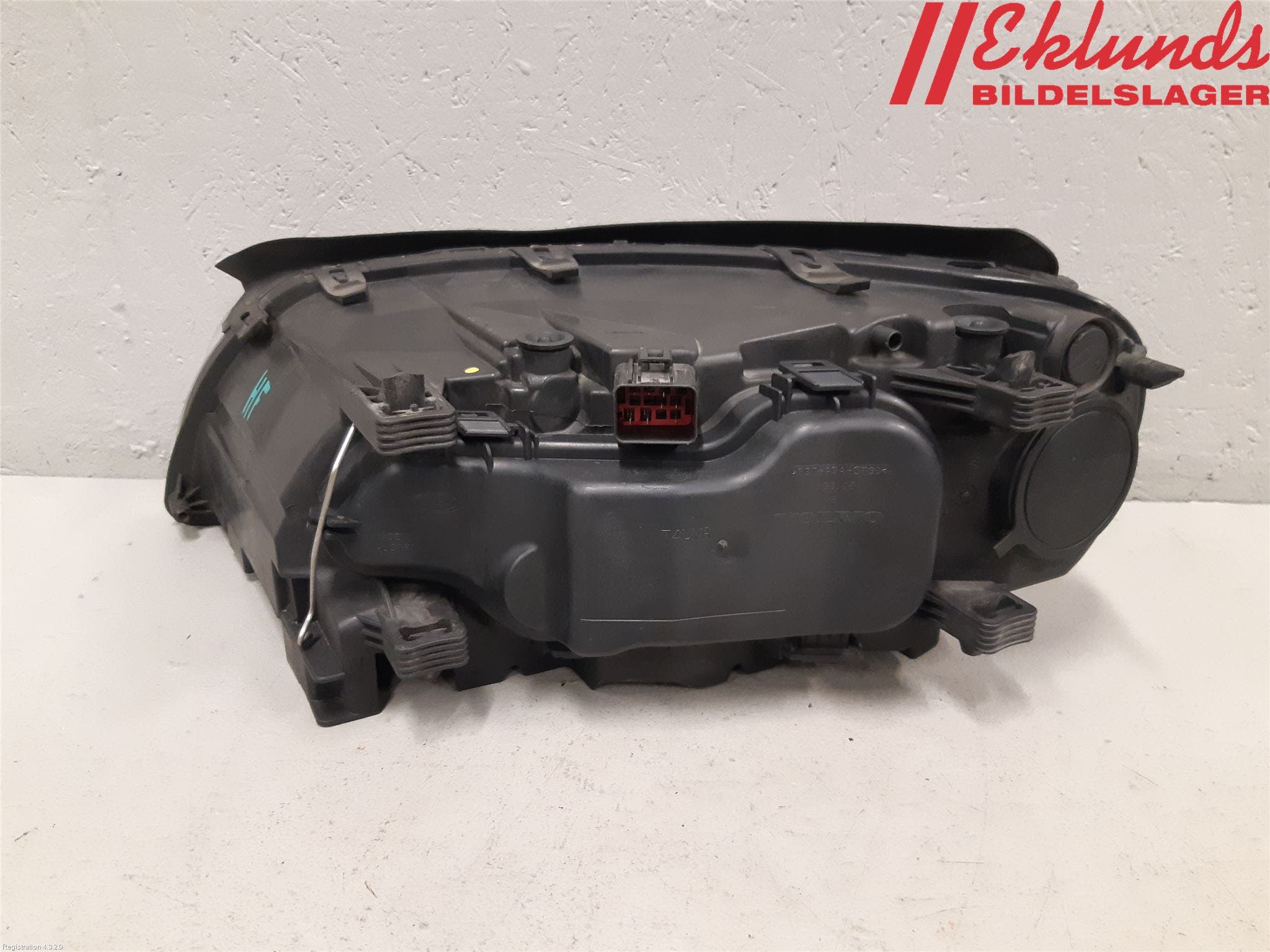 Volvo XC70 08-13 Strålkastare Höger