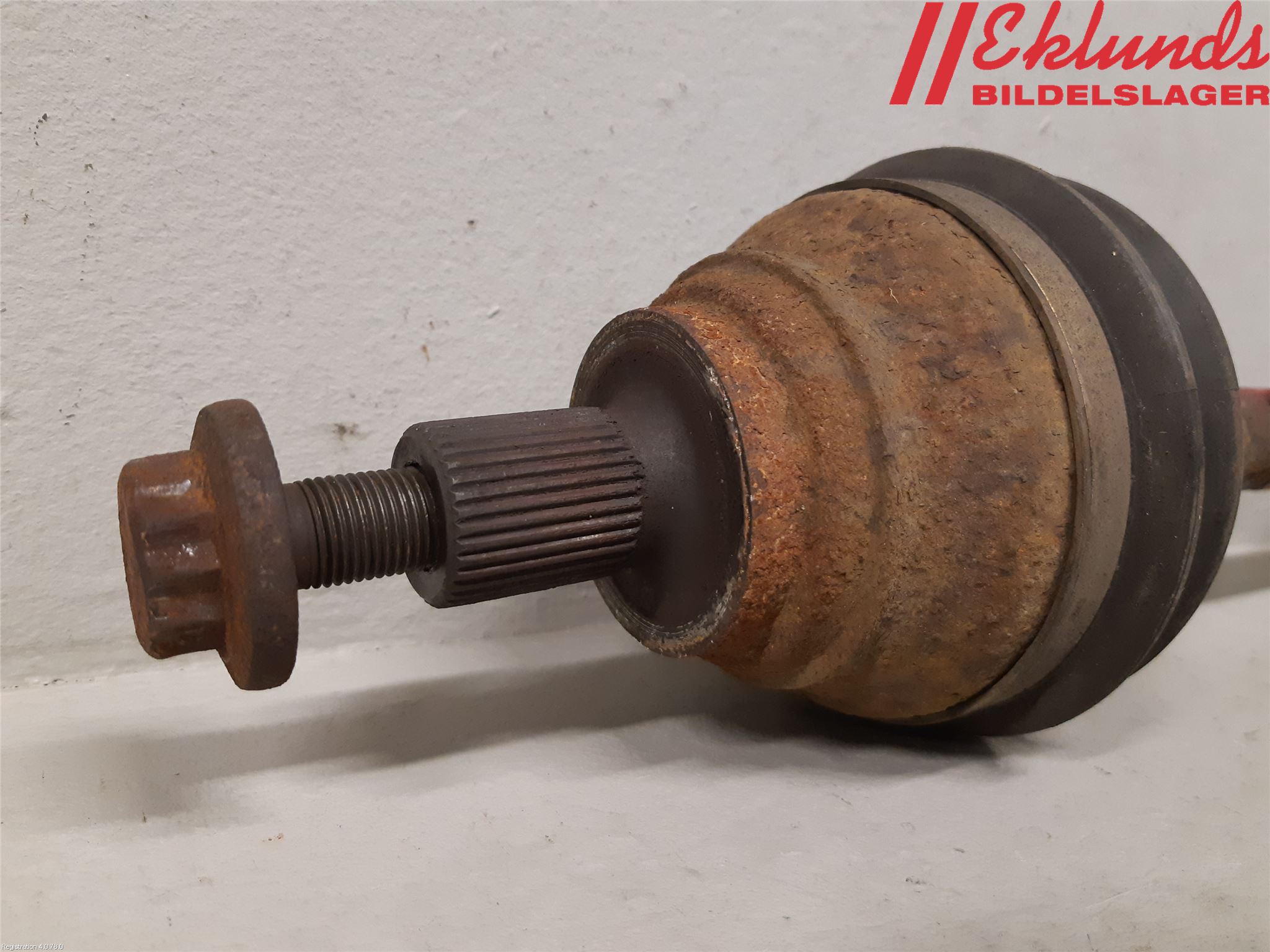 Volkswagen VW TOURAN 03-10 Drivaxel Fram Vänster