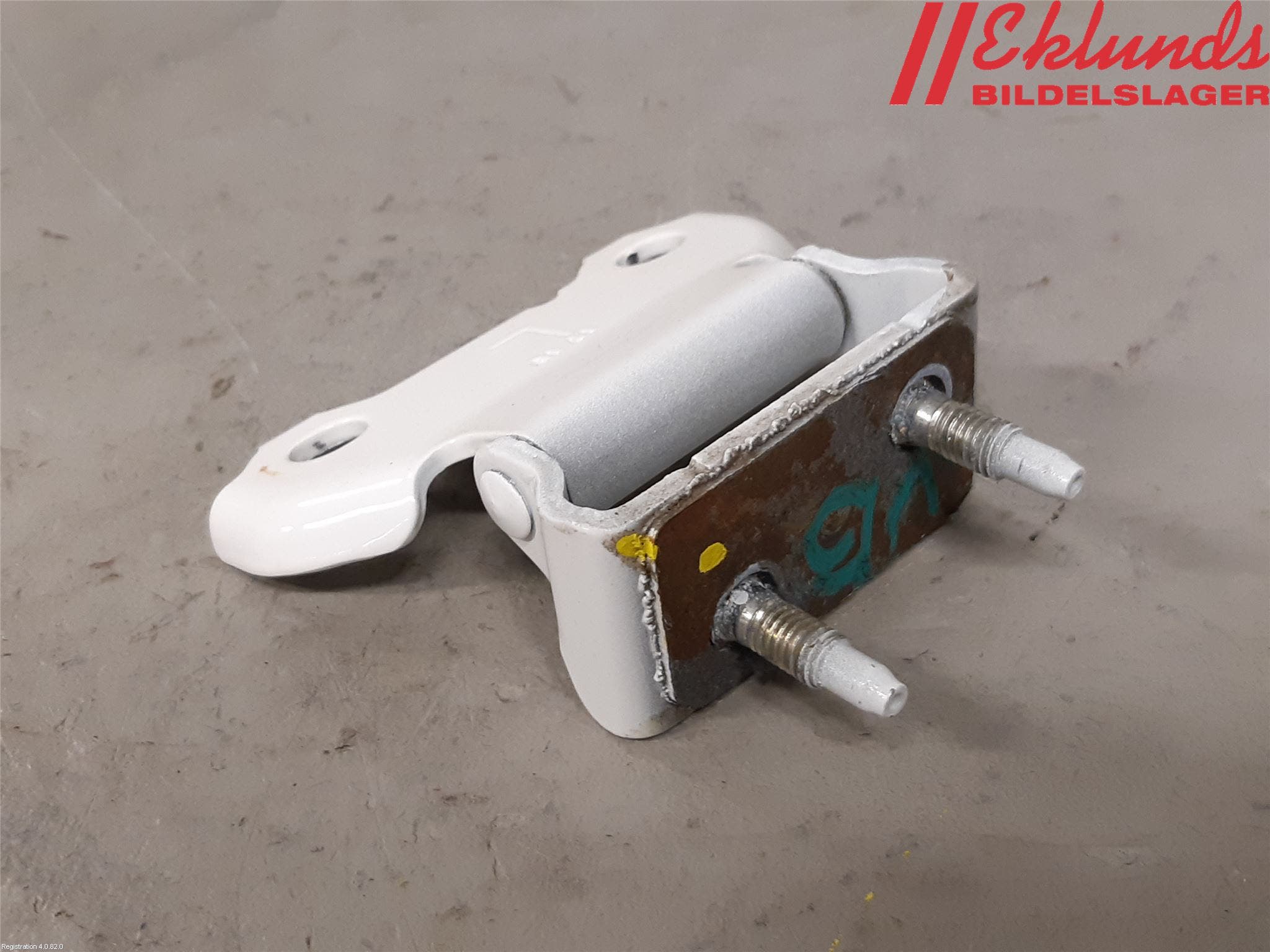 Toyota COROLLA 19- Bakluckegångjärn Vä