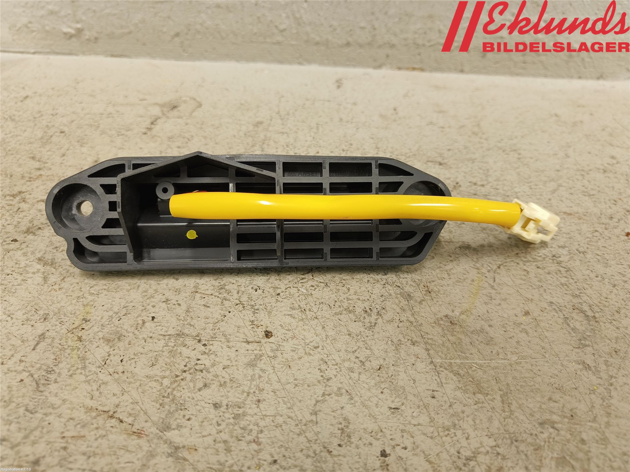 Mitsubishi OUTLANDER 13-21 Bakluckehandtag