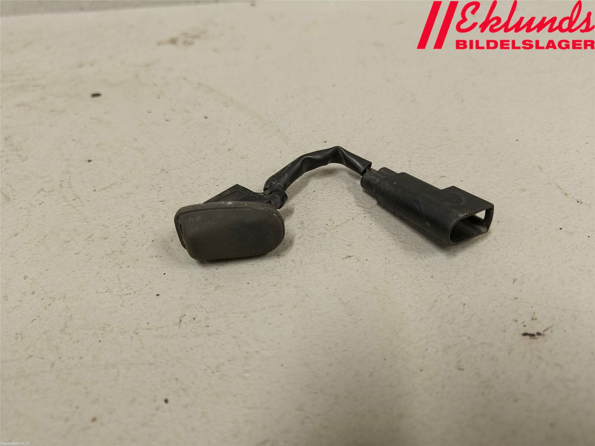 Ford KUGA 08-12 Spolarmunstycke Rutor