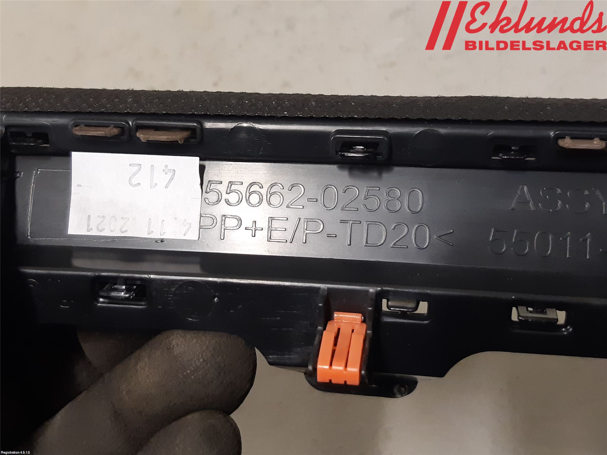 Toyota COROLLA 19- Defrosterkanal-Munstycke