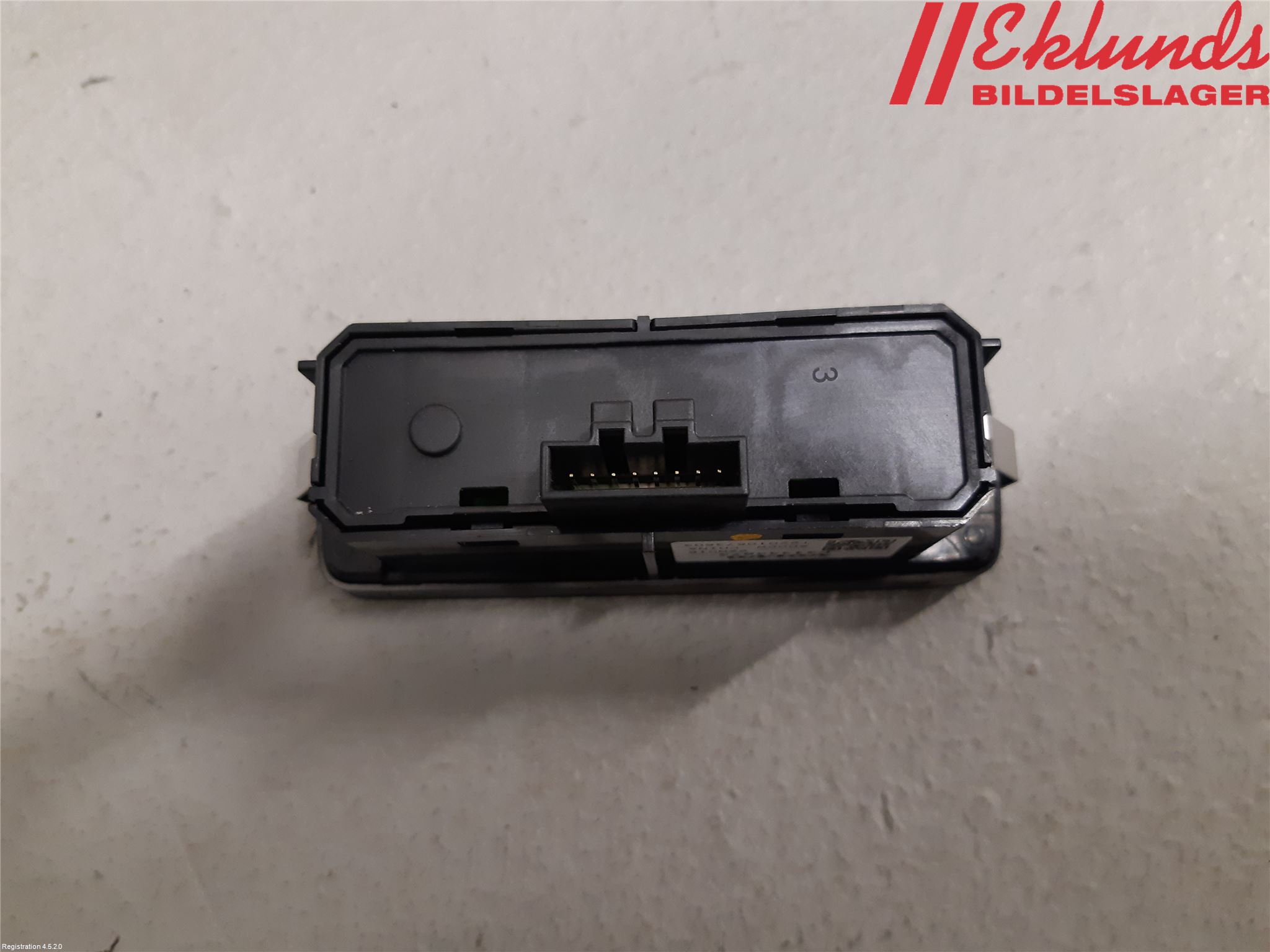 Volvo V90 17->> Strömställare Baklucka