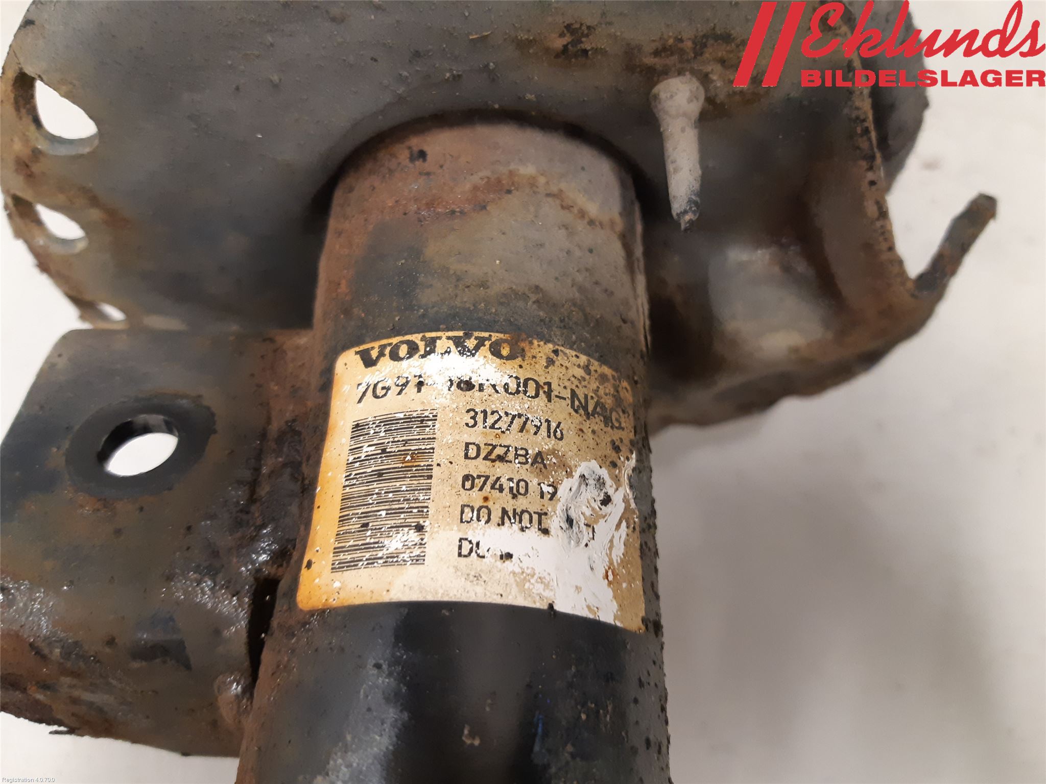 Volvo XC70 08-13 Fjäderben Fram Vänster