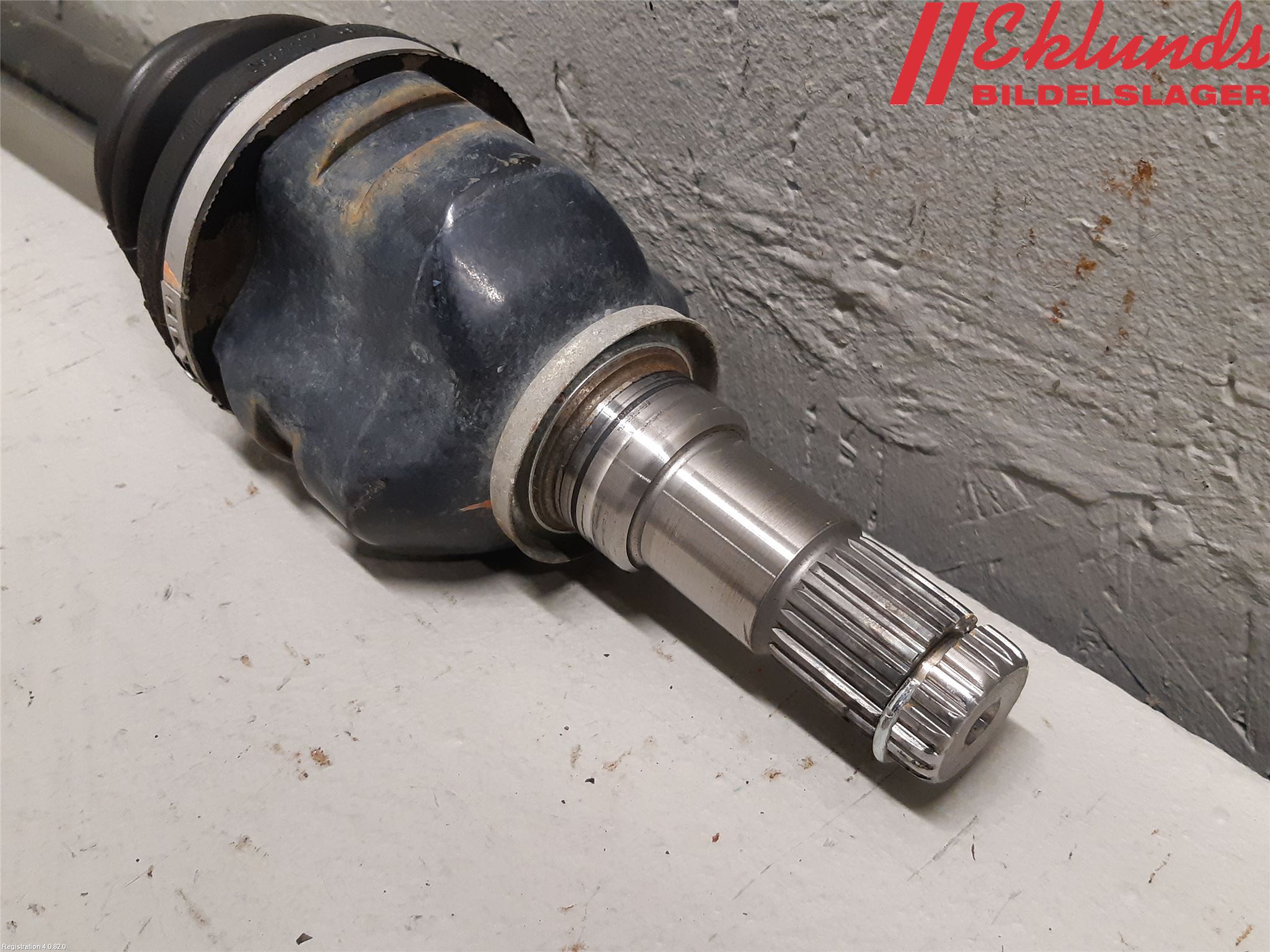 Toyota YARIS XP130 15-20 Drivaxel Fram Vänster