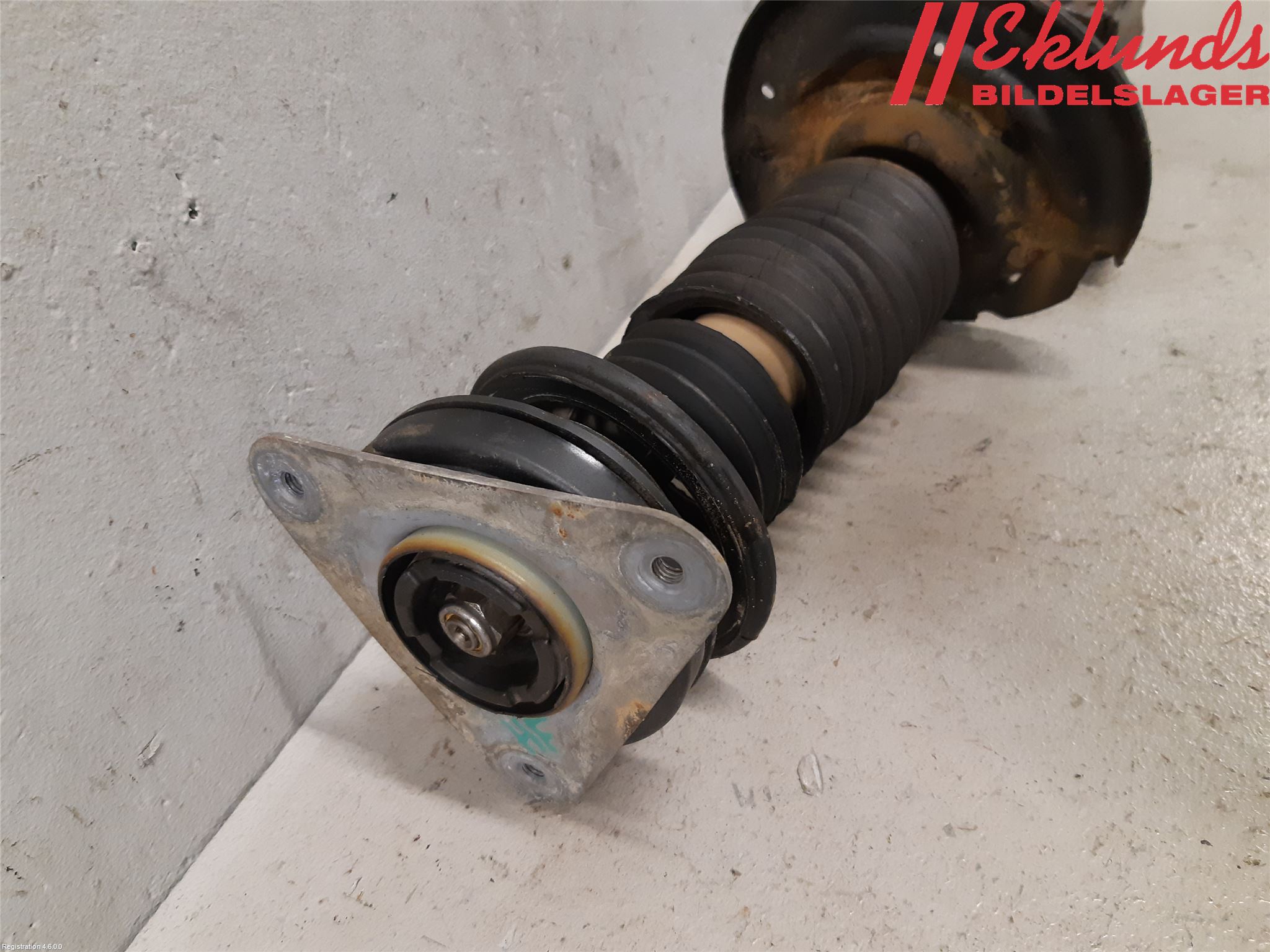 Renault CLIO IV 12-16 Fjäderben Fram Höger