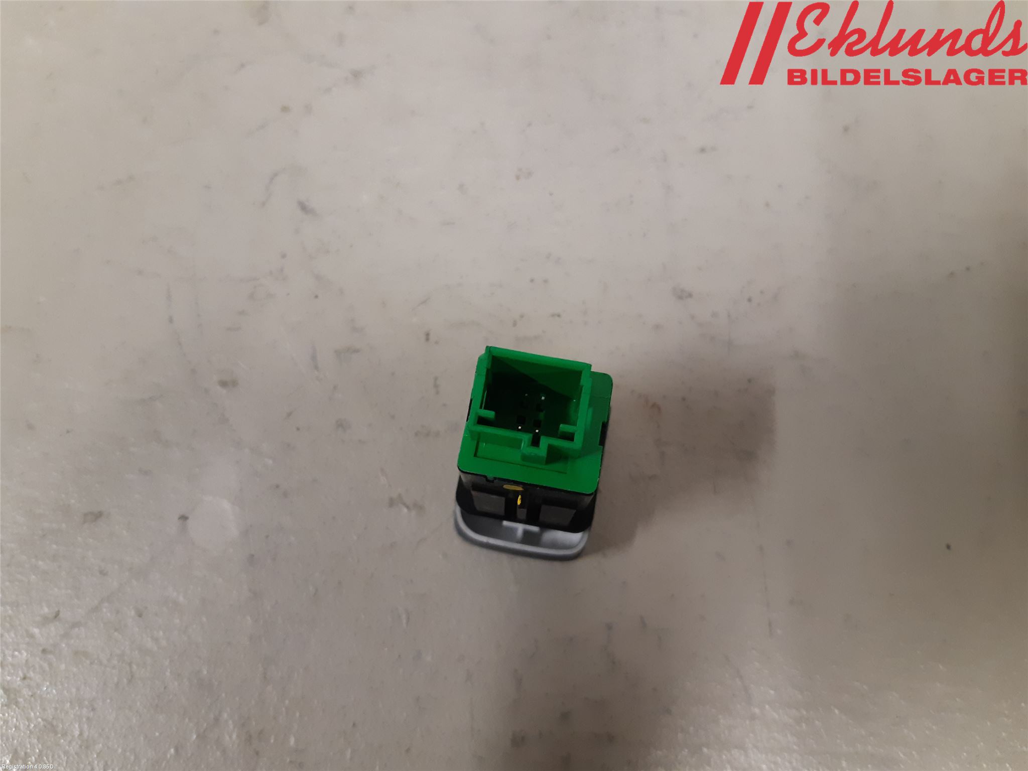 Peugeot PARTNER/E-PARTNER 19- Strömställare Centrallås