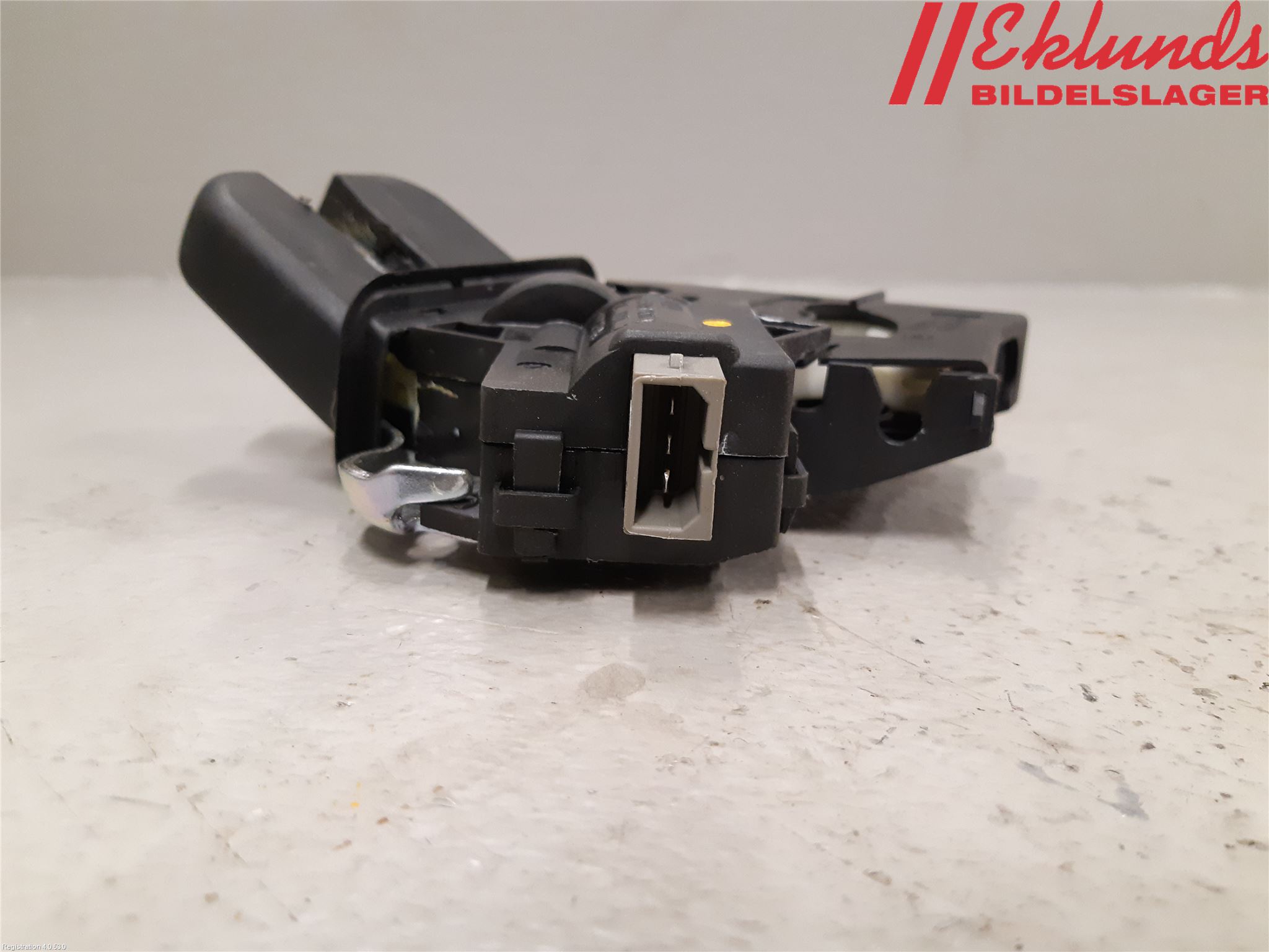 Audi A4/S4 08-11 Låskista Baklucka