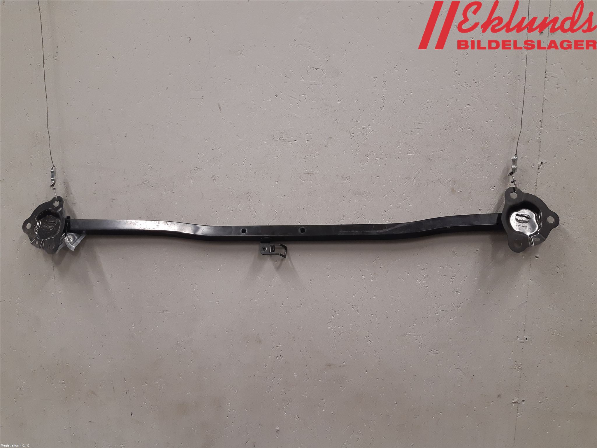 Volvo V40 12-19 Fjäderbensstag