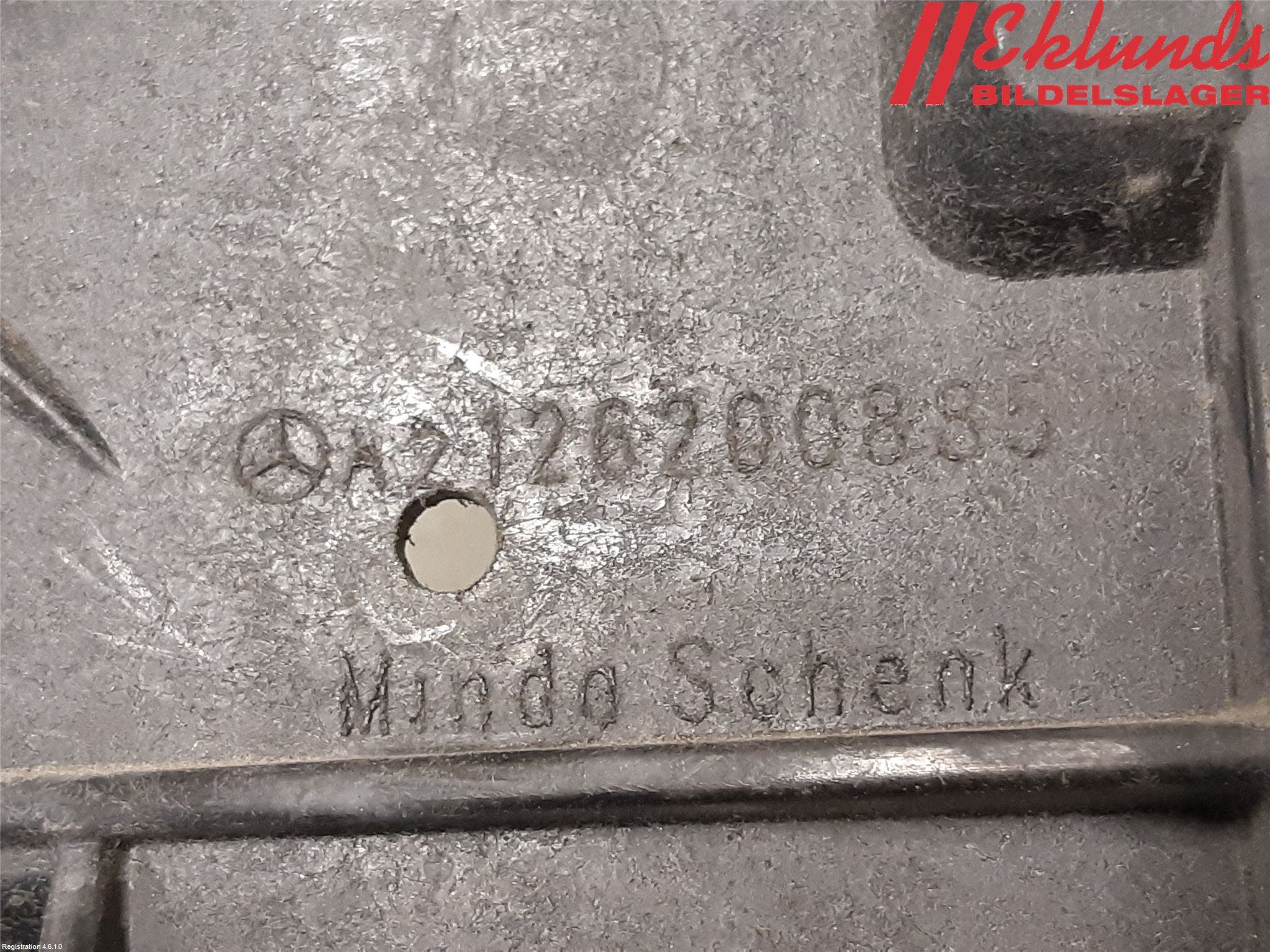 Mercedes-Benz MB E-KLASS (W212) 09-16 Frontplåt