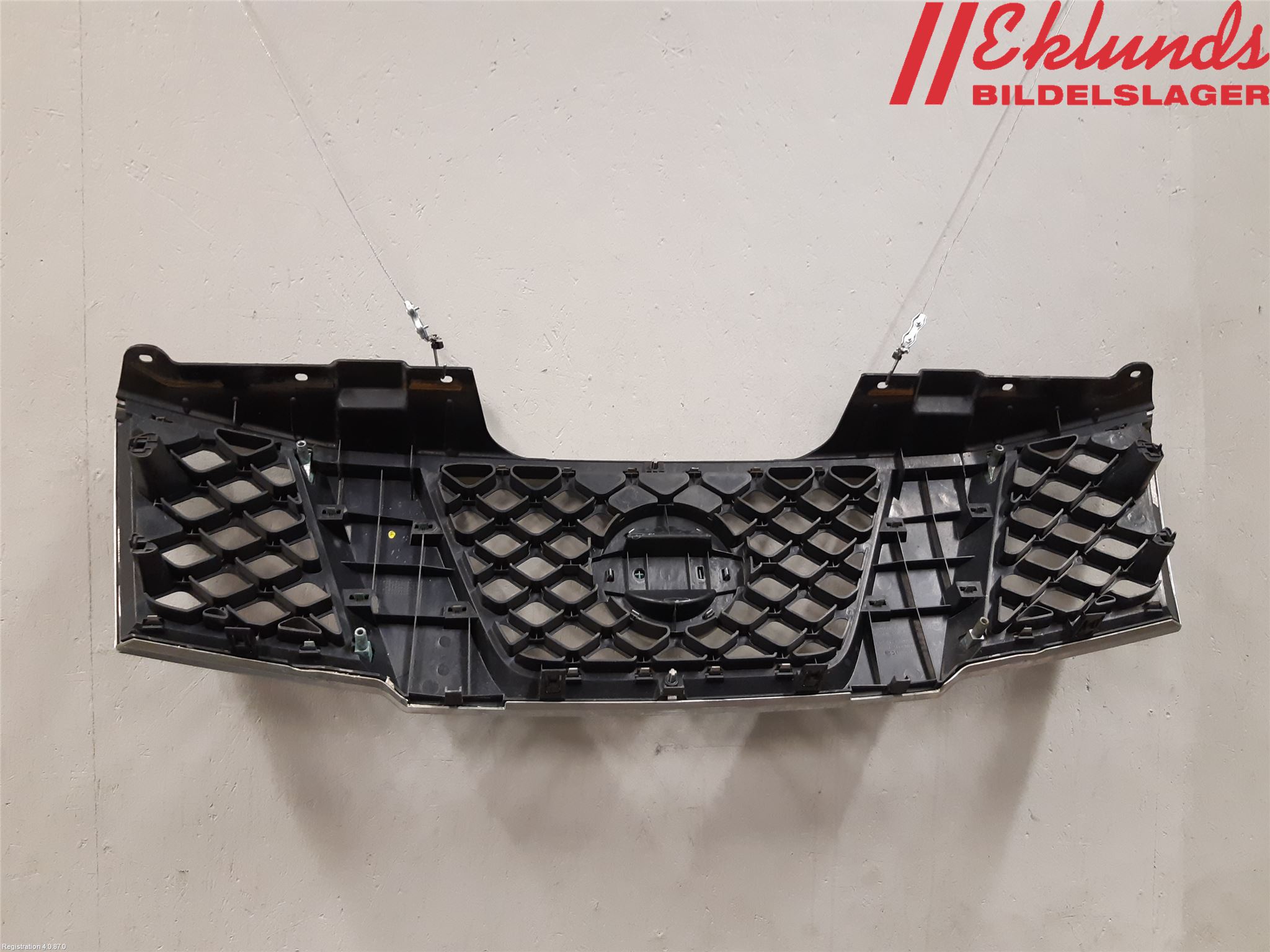 Nissan NAVARA 05-16 Grill Komp