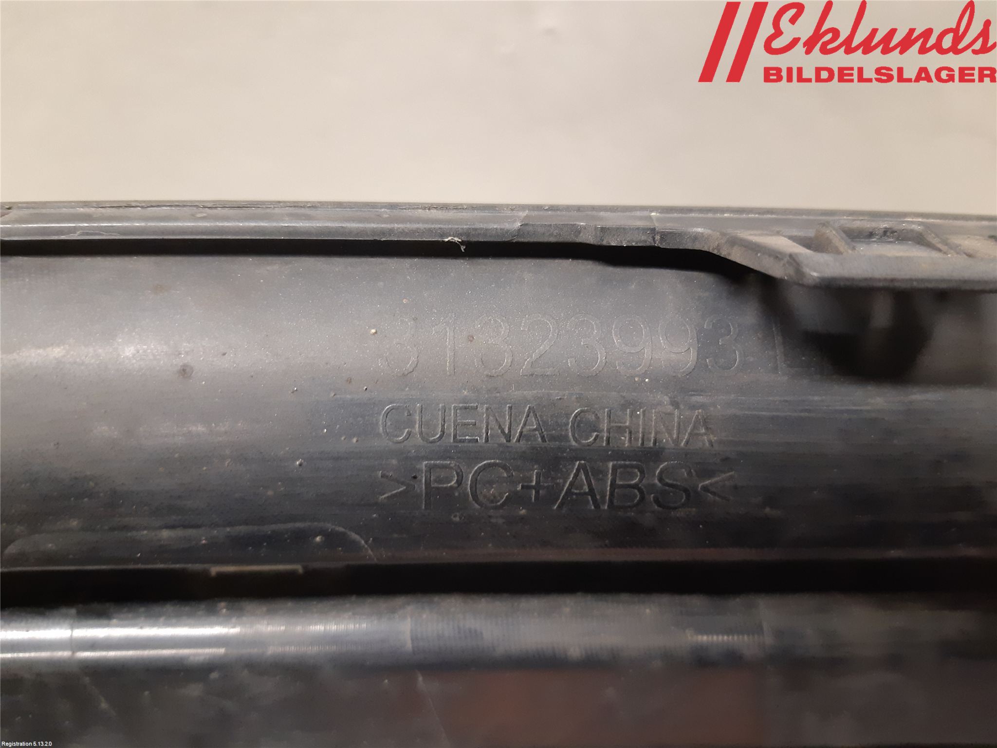 Volvo V70 14-16 Dimljussarg Fram