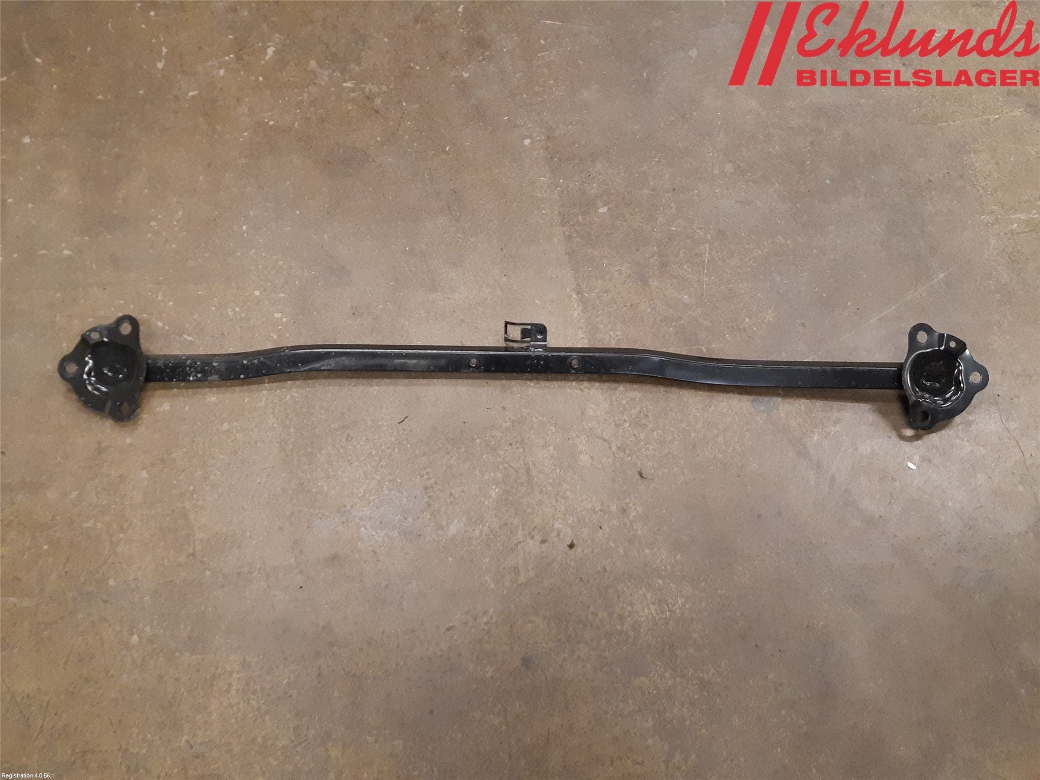 Volvo V40 12-19 Momentstag Fram