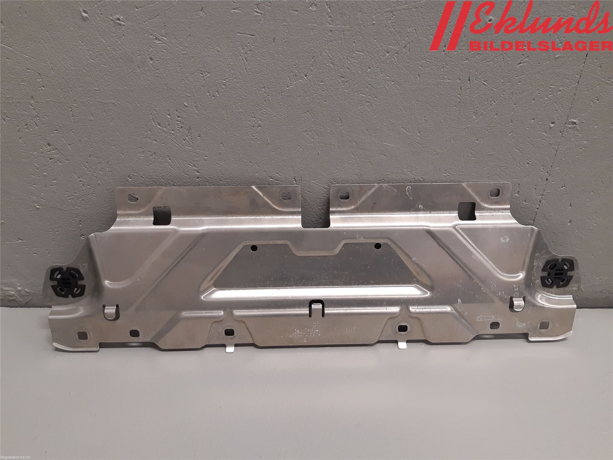BMW 3 G20/G21/G80/G81 19- Frontplåt