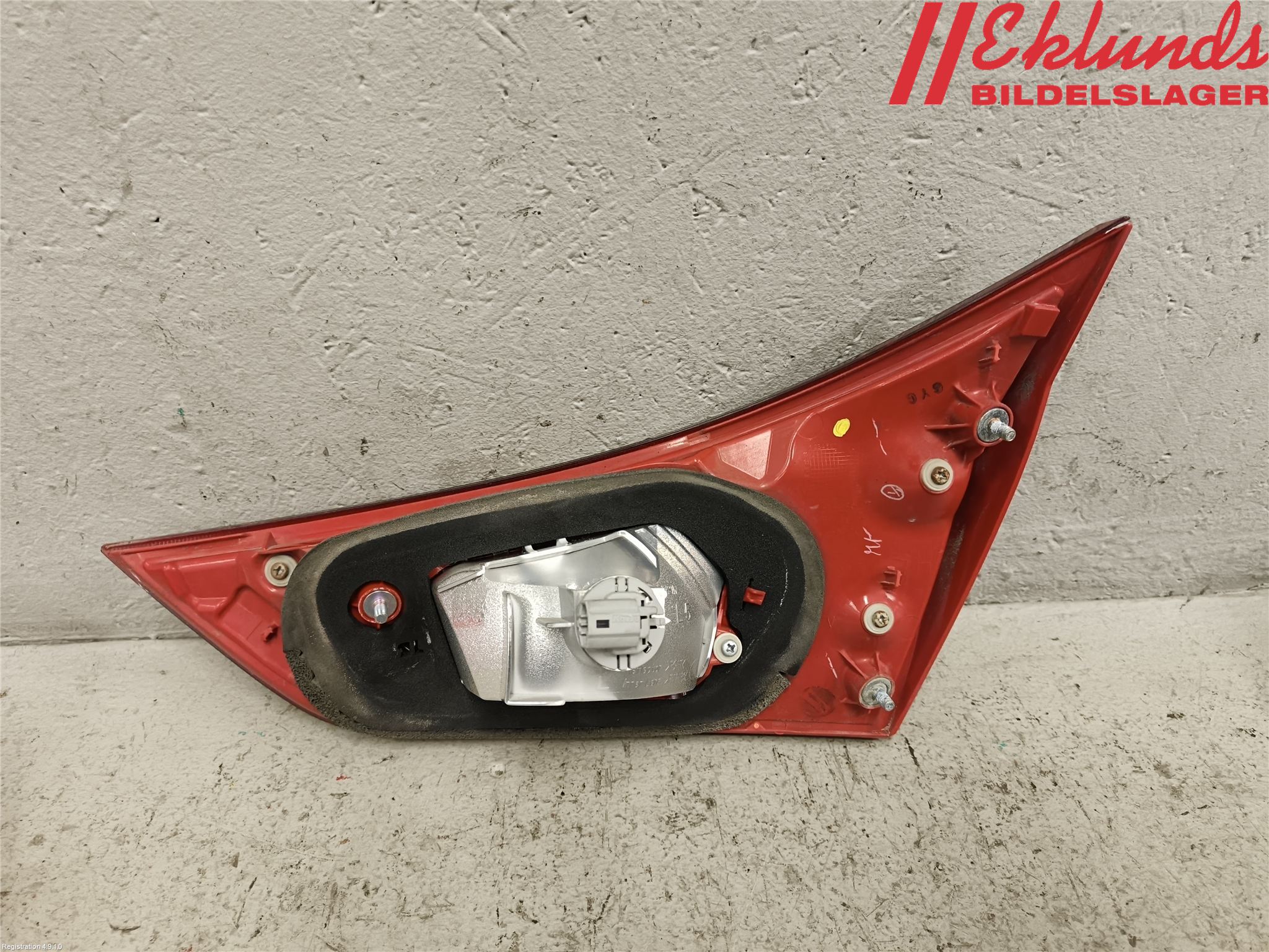 Toyota AURIS 13-19 Bakljus Lucka Vä