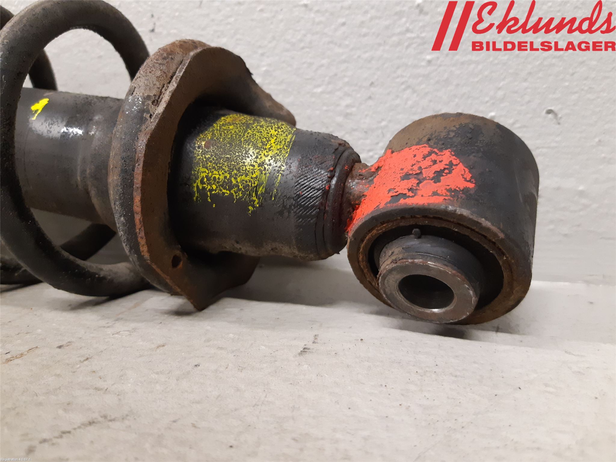 Toyota CELICA    00-05 Fjäderben Bak Vänster